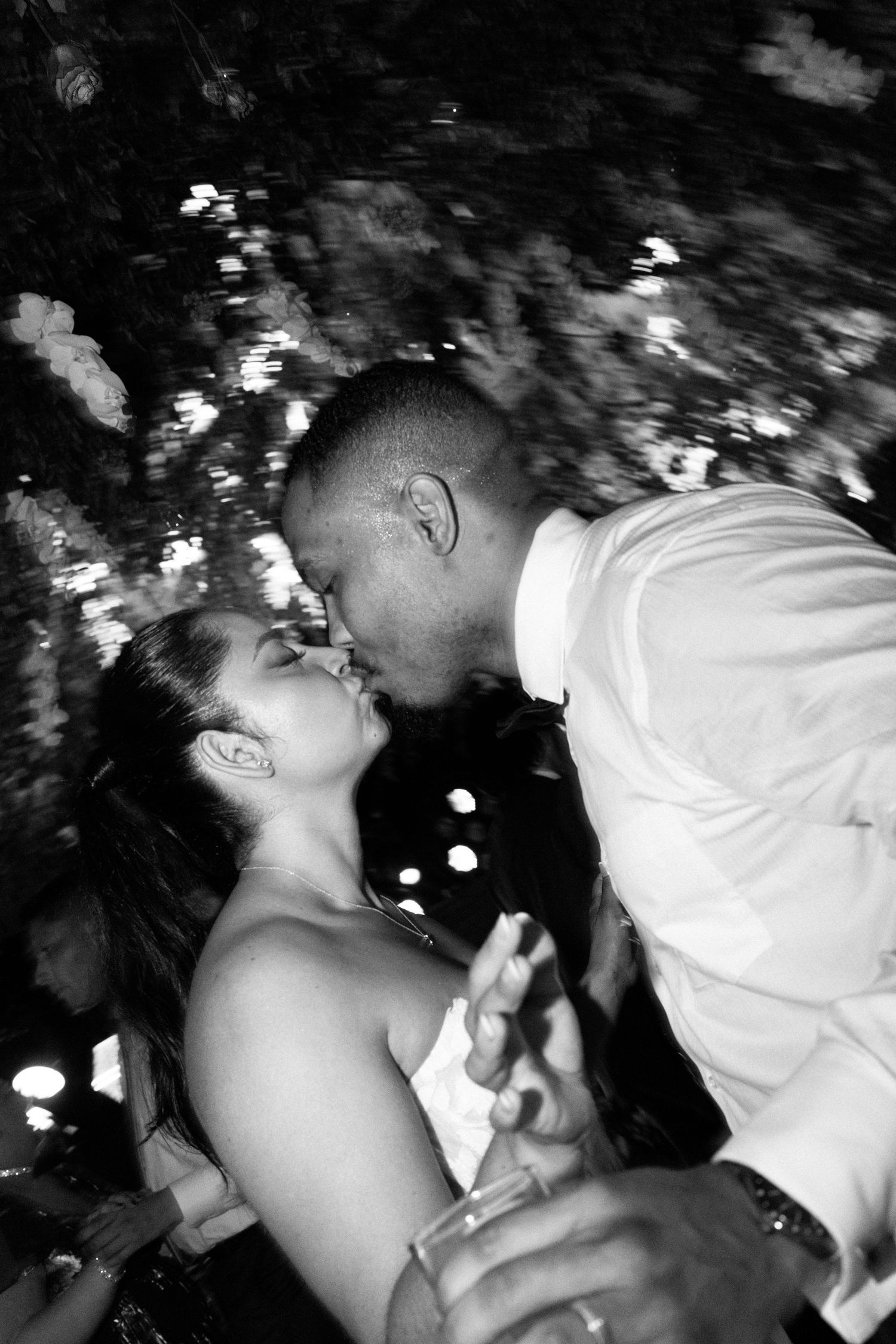 couple sesion wedding day