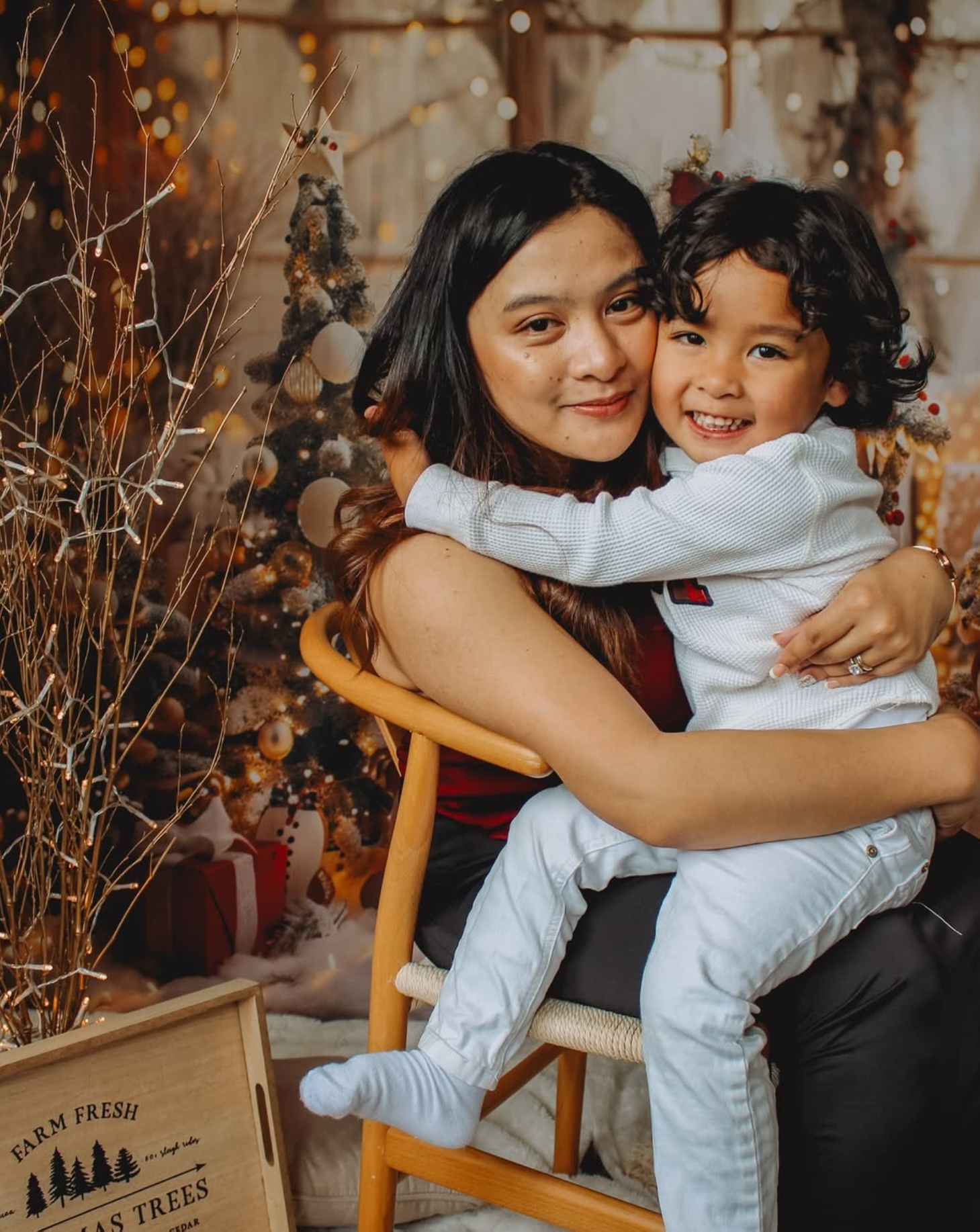 Christmas mini sessions photos, Auckland studio, for families and children.