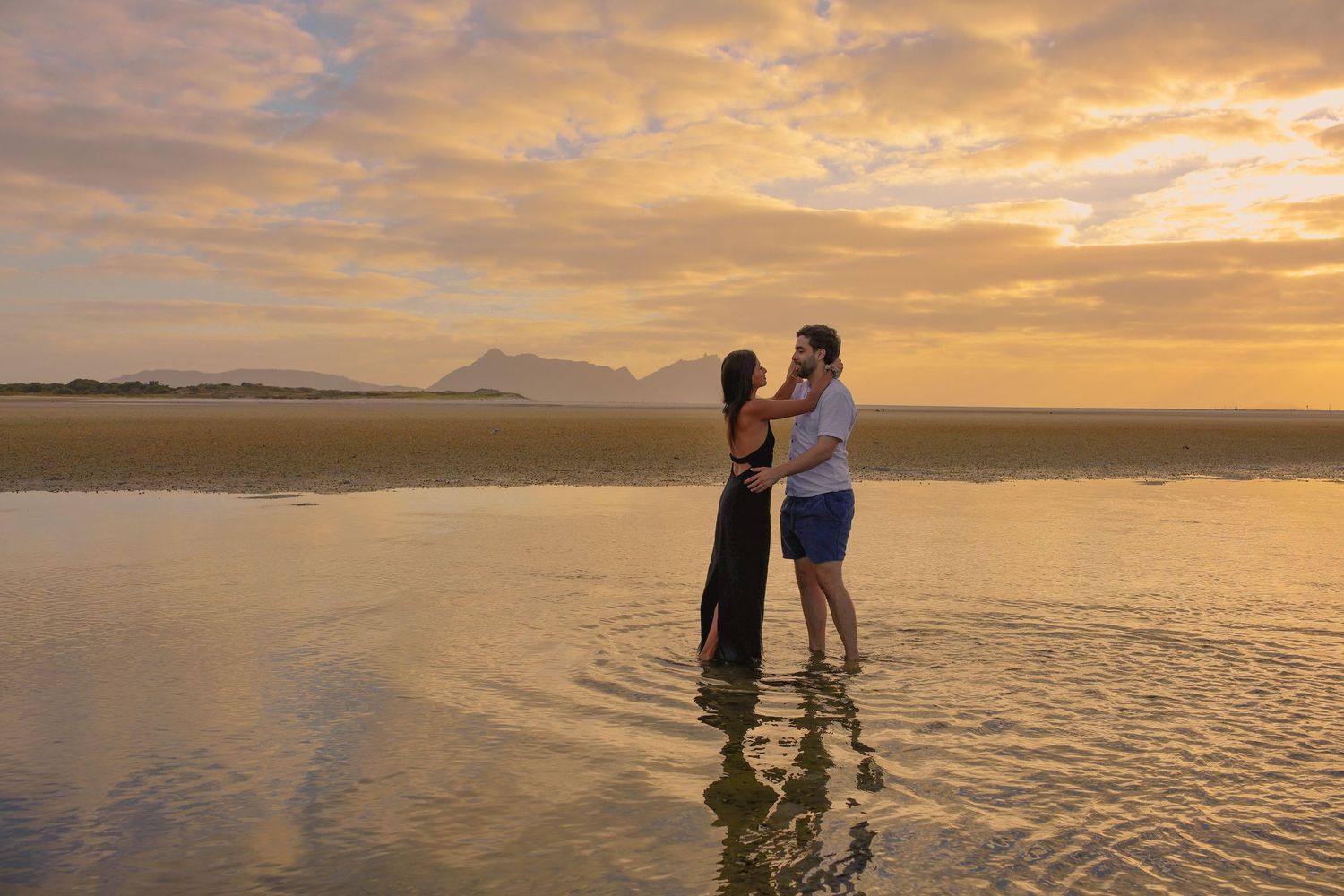Family Photographer based in Auckland. Elopement photography.