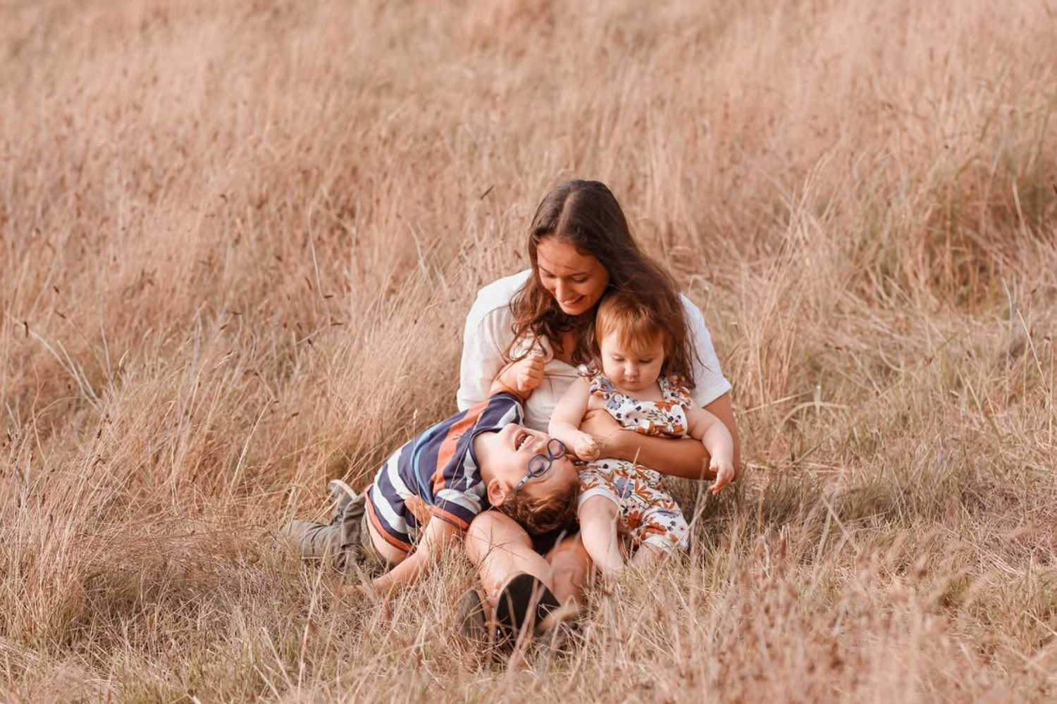 Golden Petals Photography lifestyle family portrait session in a scenic New Zealand outdoor location