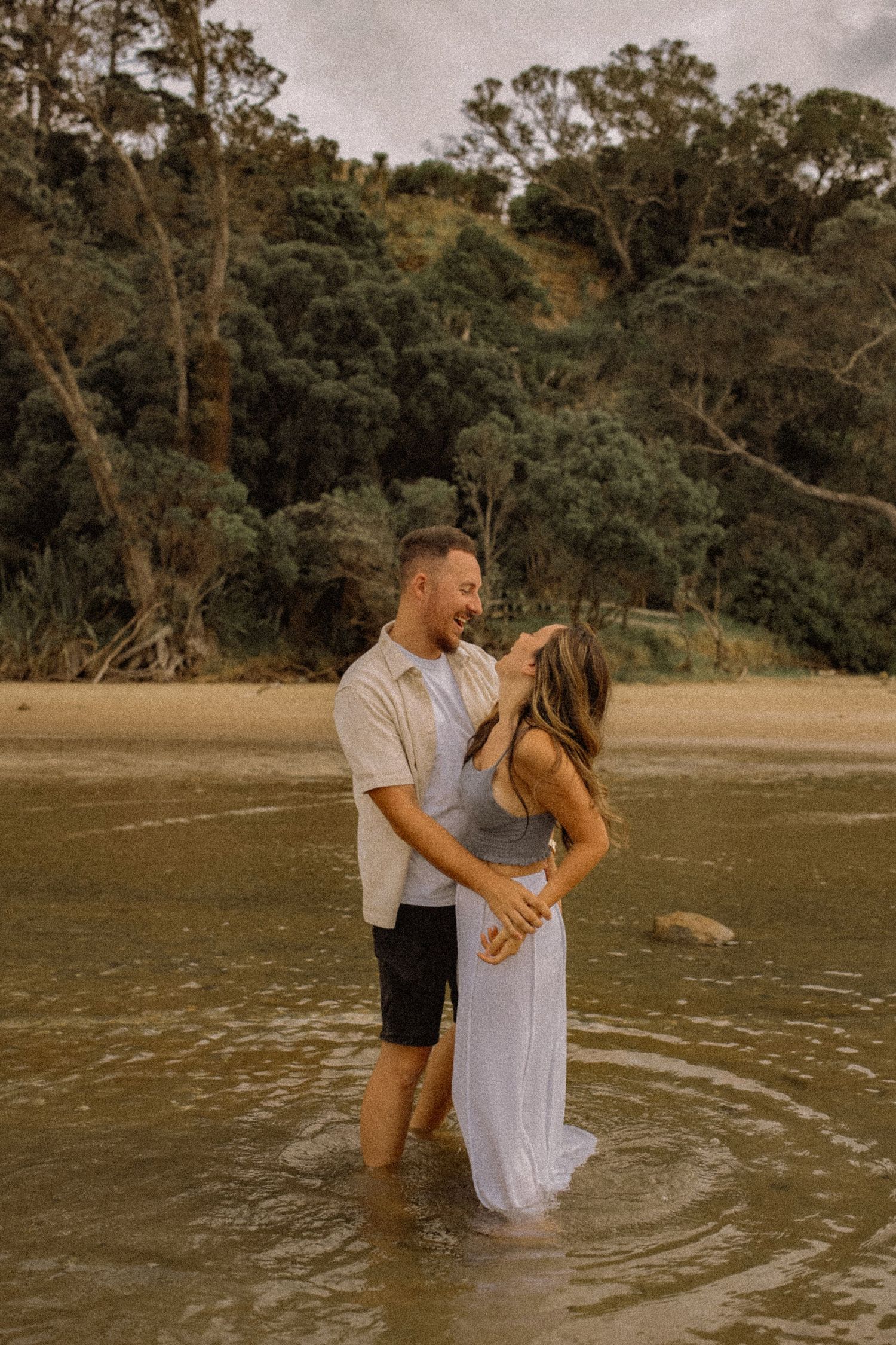 Outdoors Elopement Photographer based in Auckland.