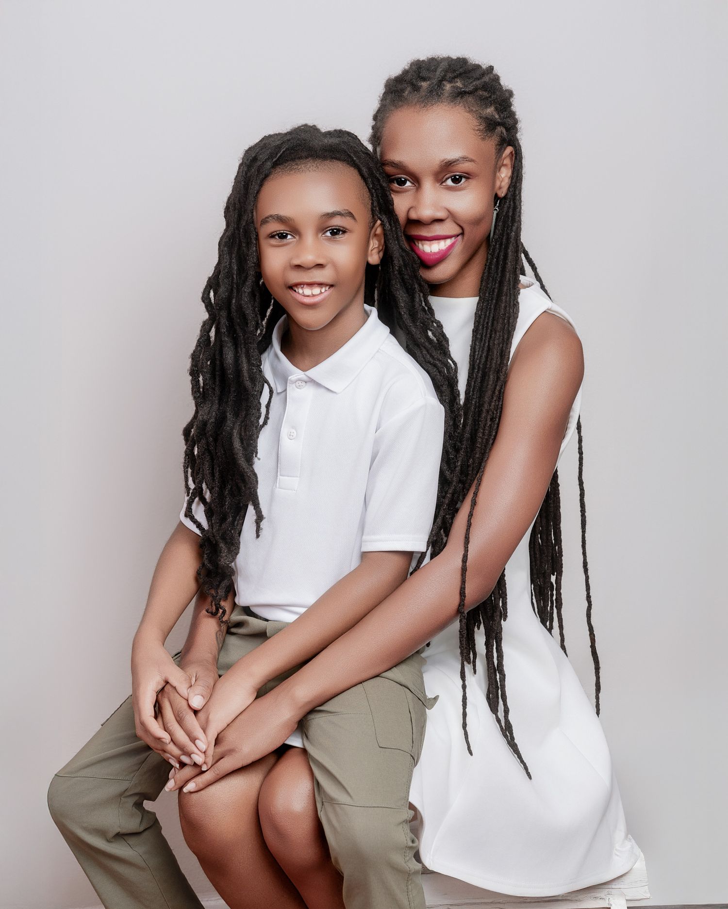 Natural family portrait photographer in DFW