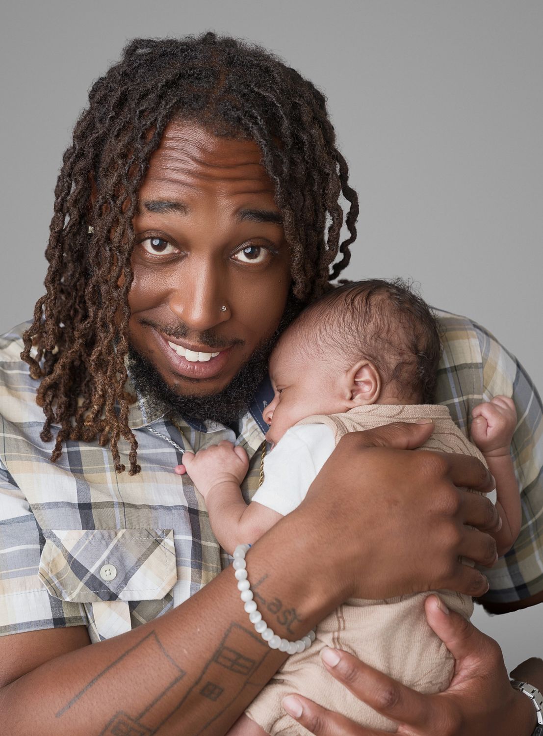 Newborn photographer serving Arlington and DFW