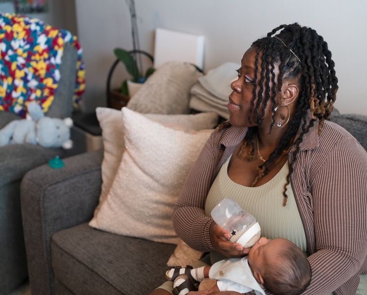 Calm maternity and family photography in Arlington, Texas