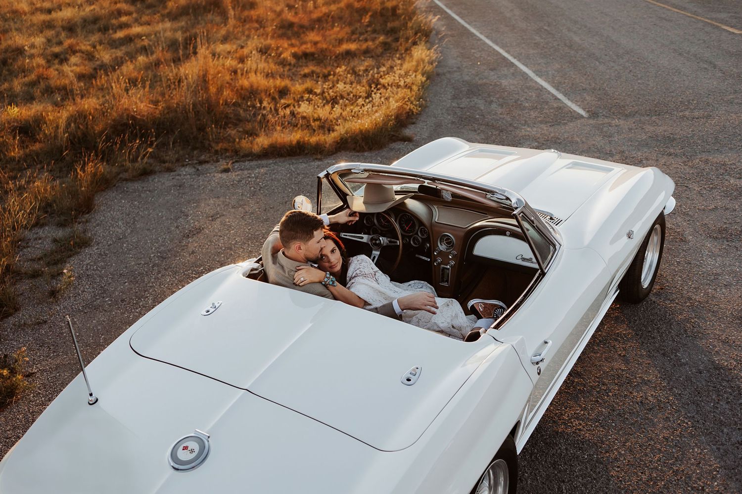 Destination elopement photography couple outdoors