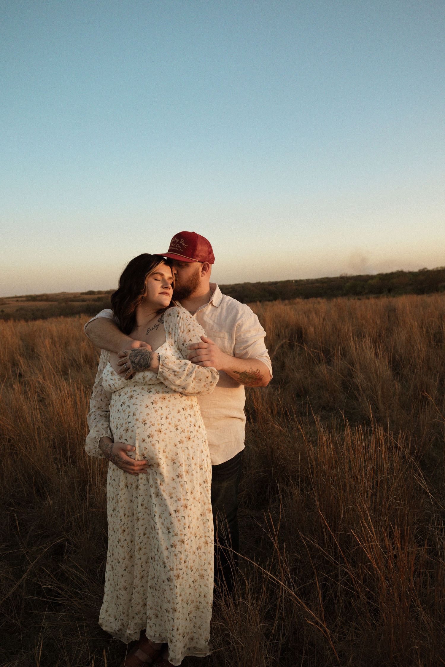 Intimate couples photos in natural light