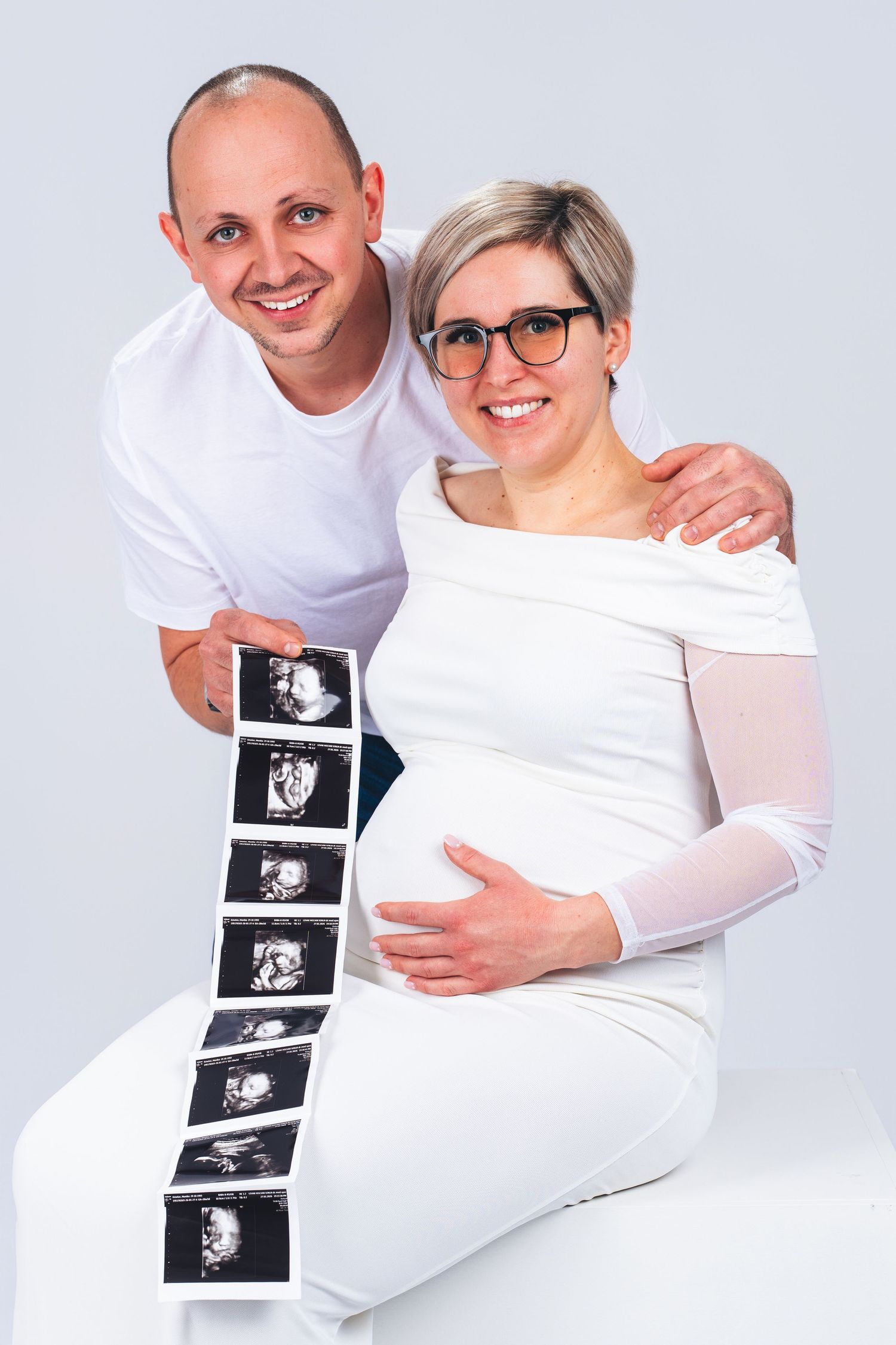nosečniško fotografiranje v studiju