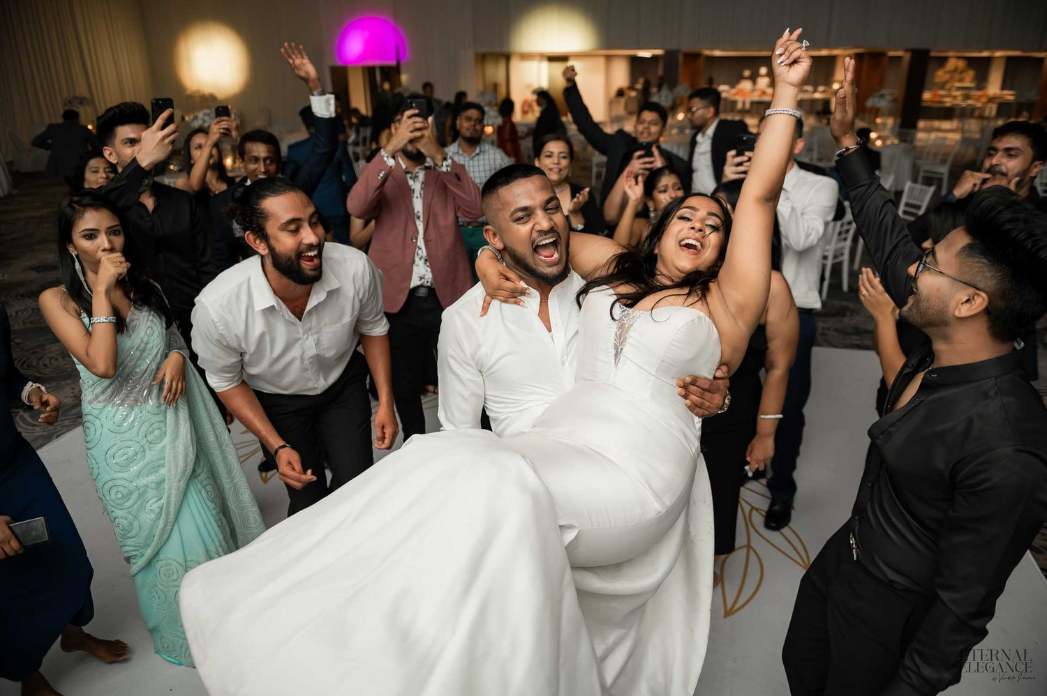 Sri Lanka wedding photographer capturing candid wedding moments