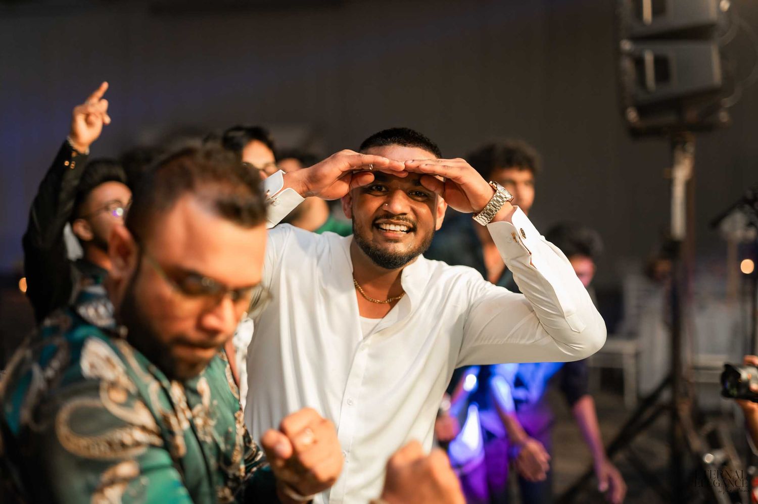 Sri Lanka wedding photographer capturing candid wedding moments