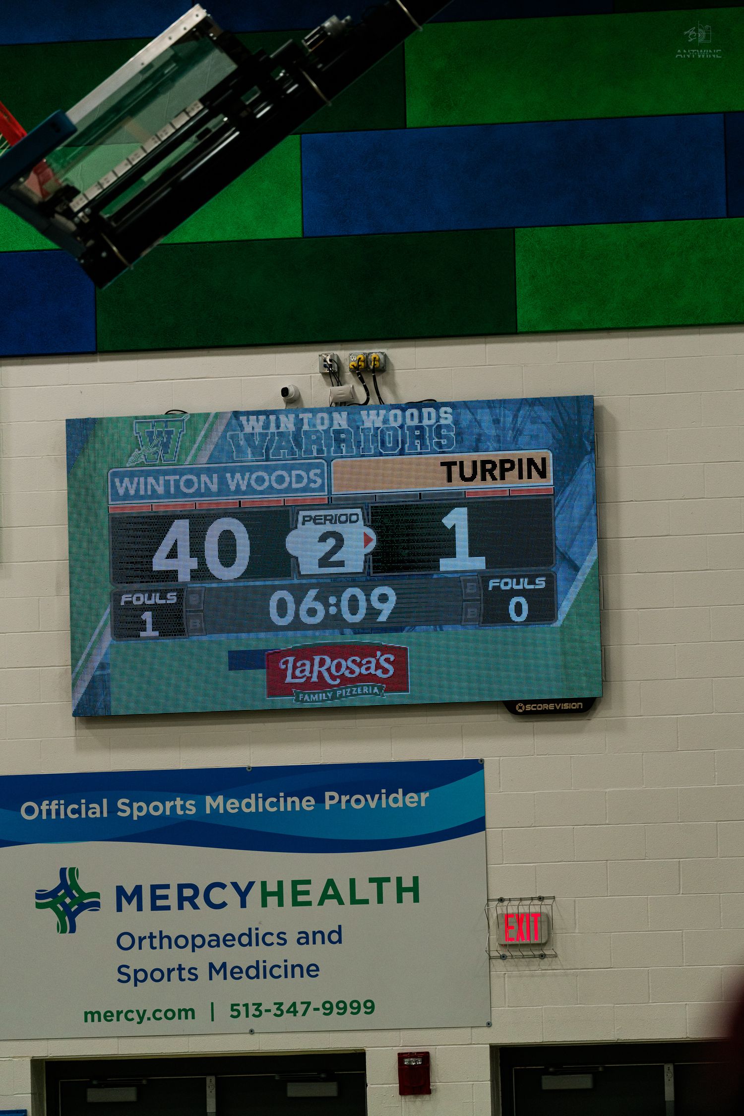 Scoreboard shows Winton Woods leading Turpin 40-1 in period 2 with 6:09 remaining in a girls basketball game.