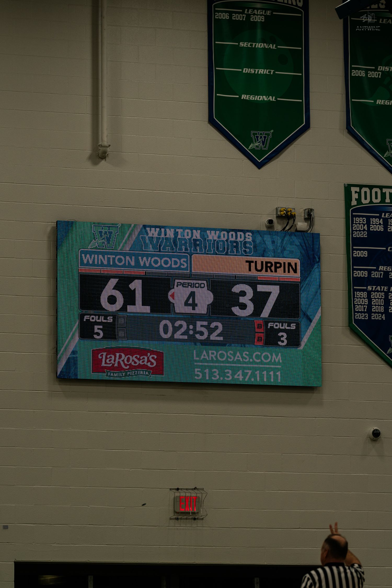 Scoreboard shows Winton Woods Warriors leading Turpin 61-37 in the 4th period with 2:52 remaining.