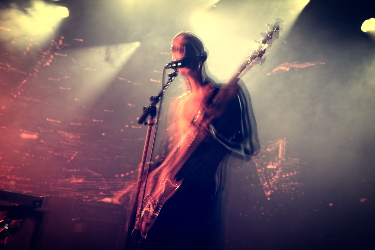 Doodseskader bass player slow shutter zombie mode
