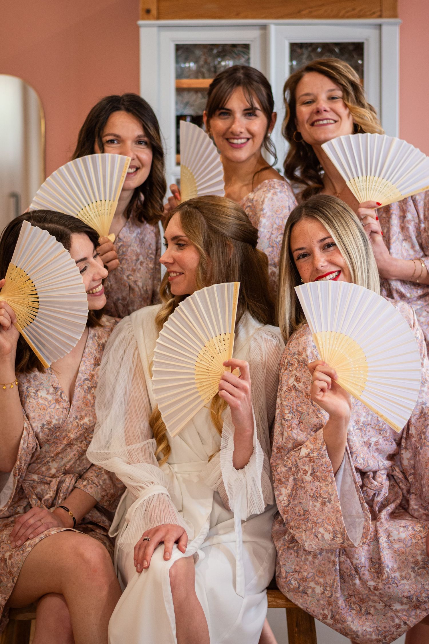 Photos de la Préparation de la mariée avec ses amies avant son mariage