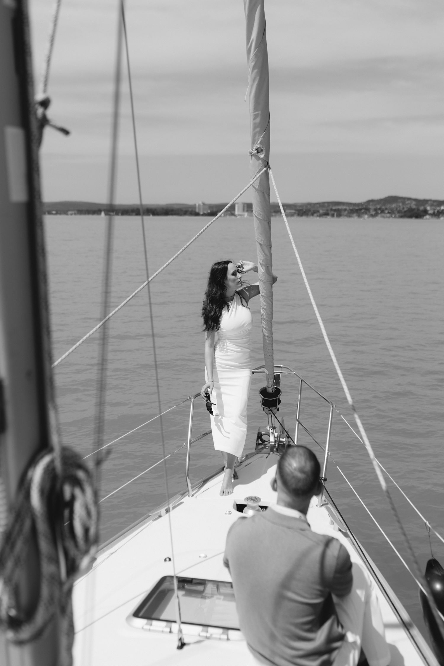 Jegyes pár fotózása a Balatonon