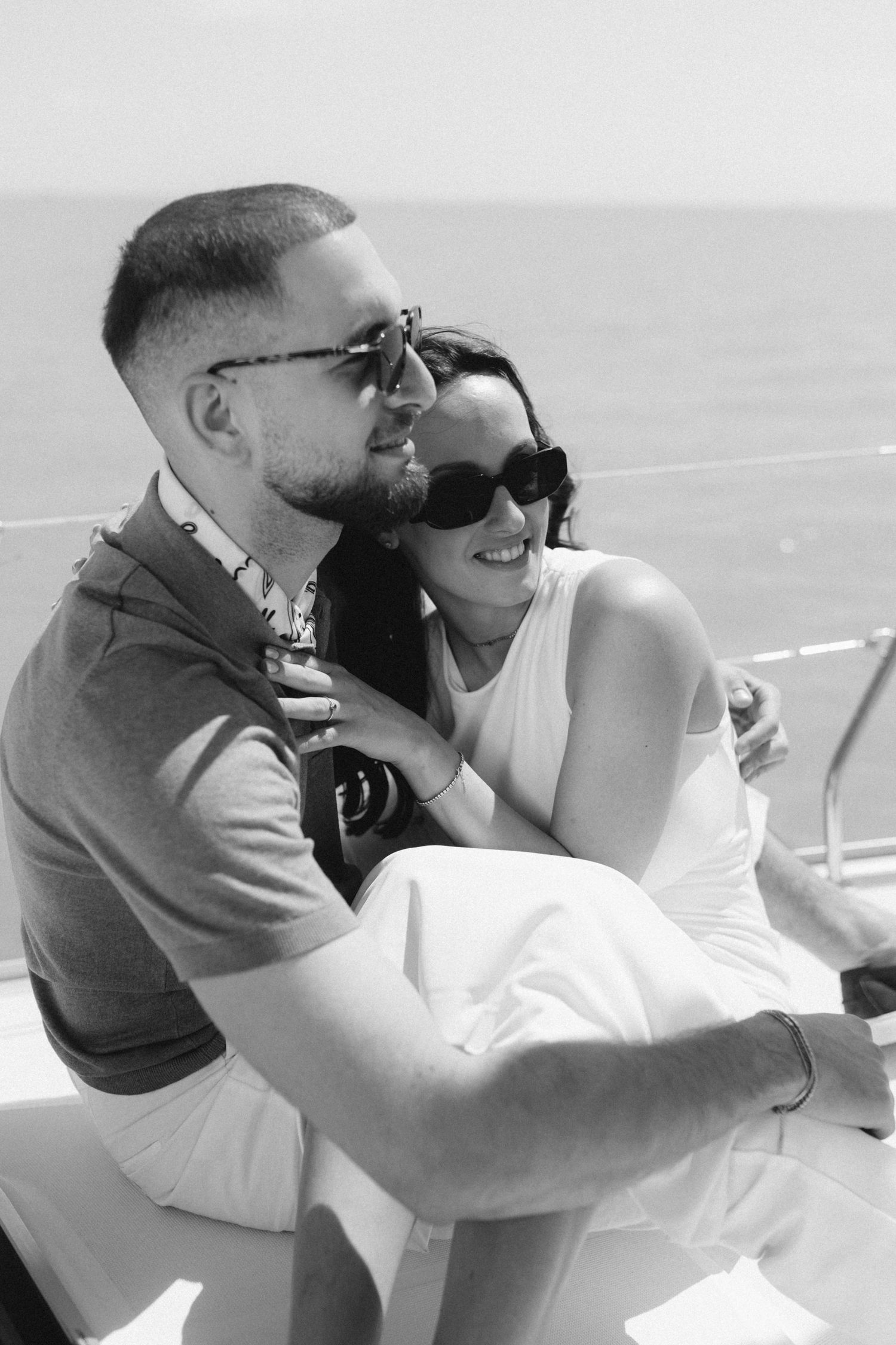 Önfeledt nevetés a Balaton közepén egy vitorláson