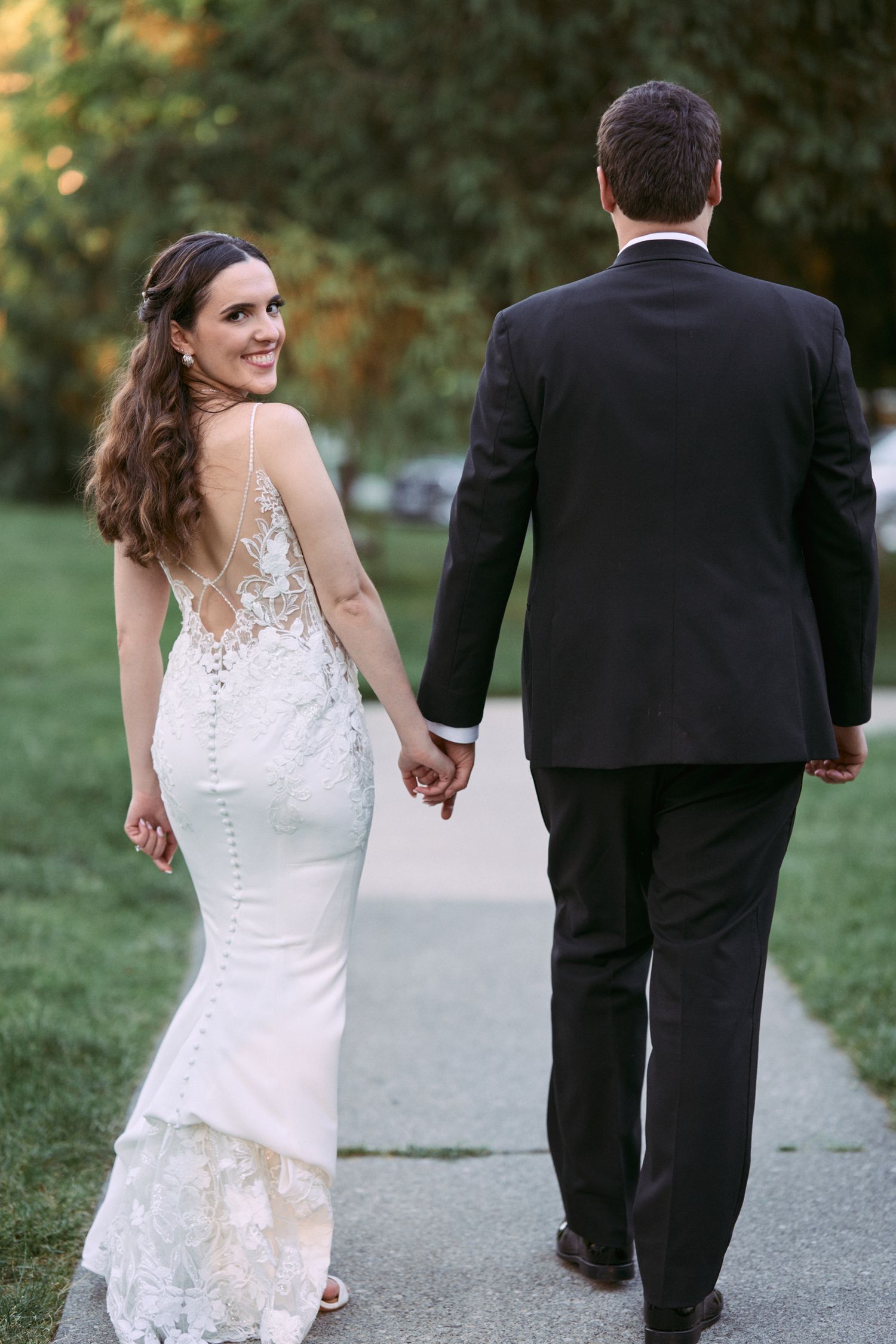 Nelstudios photographs a natural and authentic moment of the bride and groom during their wedding in Westchester, NY.