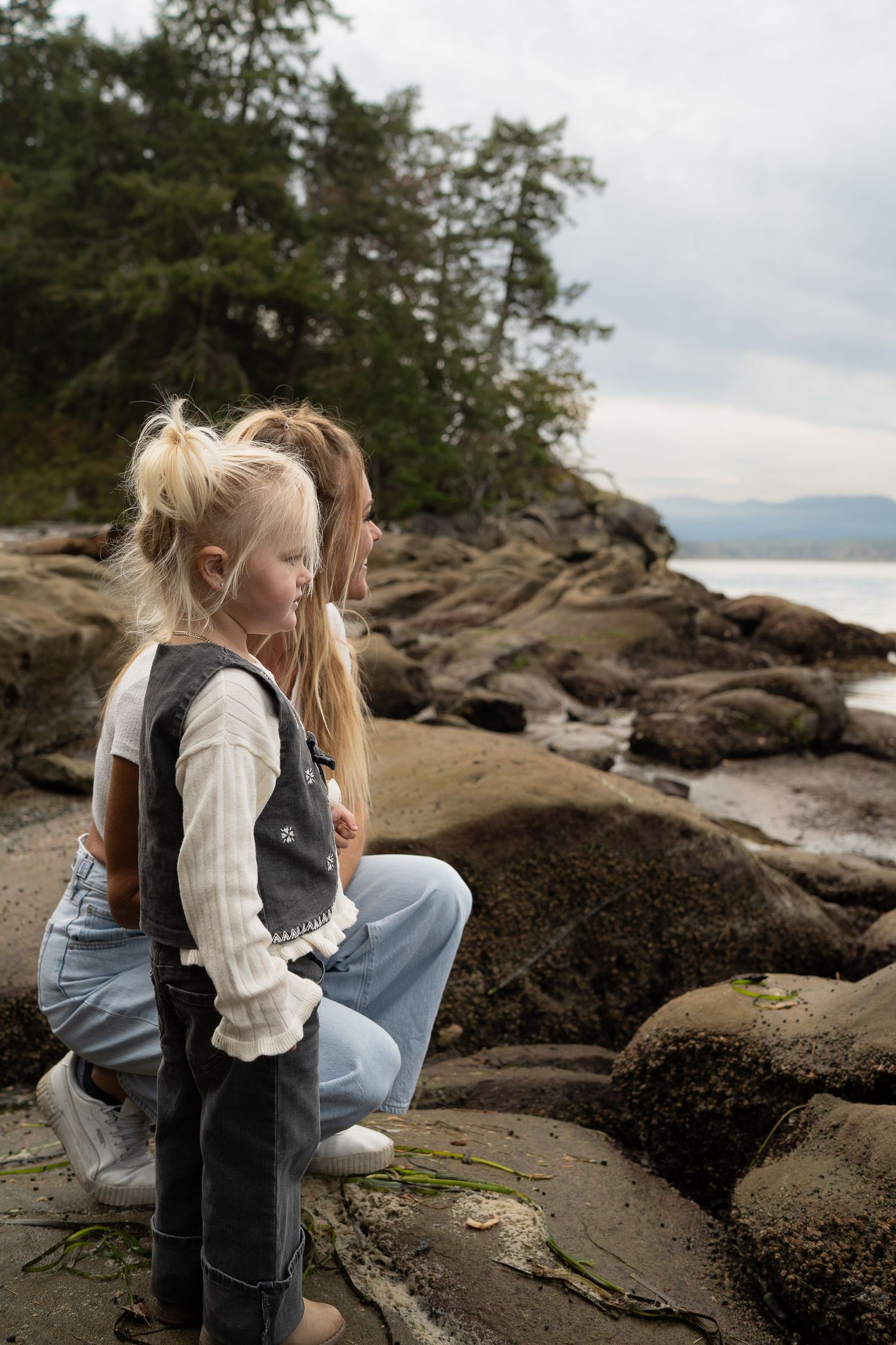 Nanaimo, BC photographer capturing a joyful family playing together outdoors