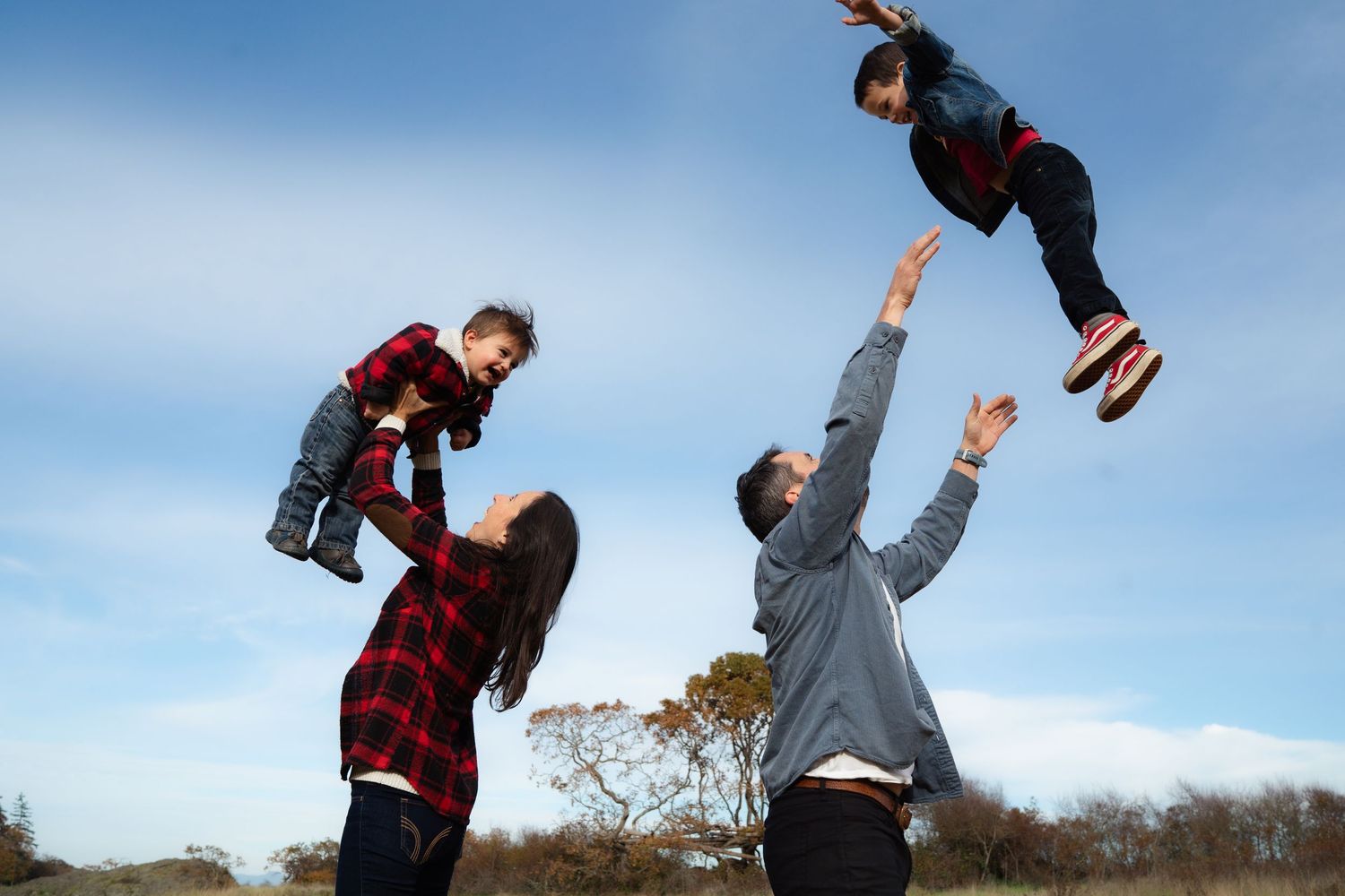 Nanimo, BC family photographer capturing the joy and playfulness between family members enjoying the beautiful nature in Nanaimo, BC
