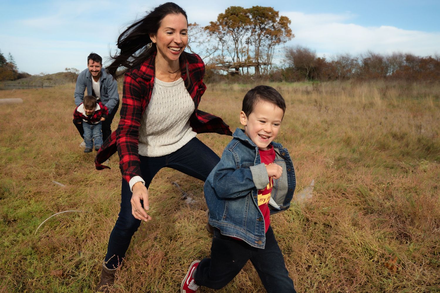 Naniamo, BC family photographer capturing a family of four in the beautiful outdoors.