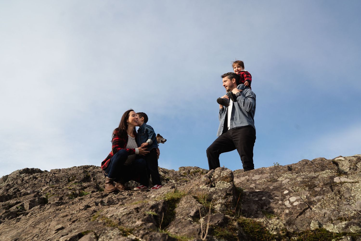 Nanimo, BC family photographer capturing the love between family members enjoying the beautiful nature in Nanaimo, BC