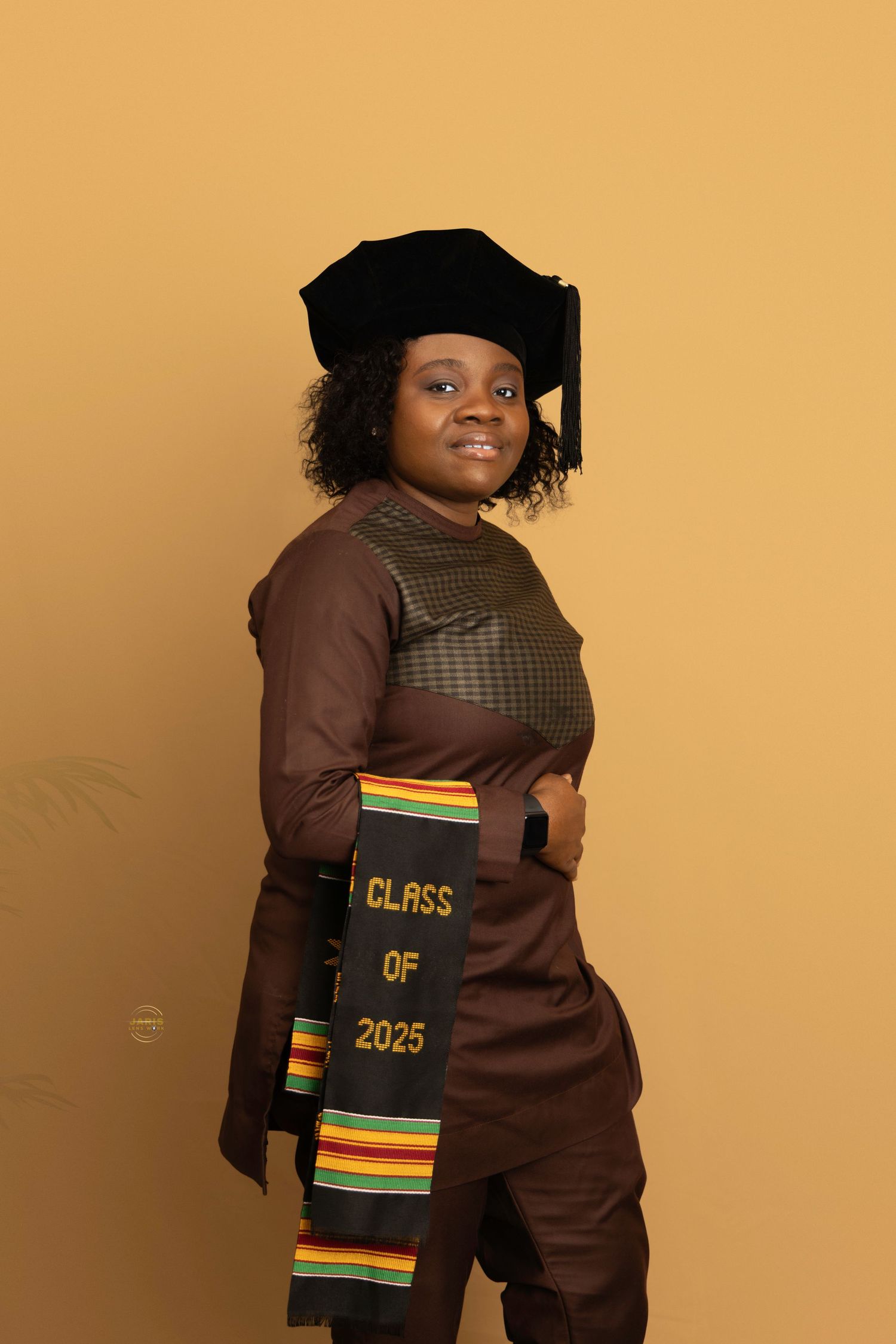 Jarislenswork, photographer in Lafayette, Indiana, graduation picture