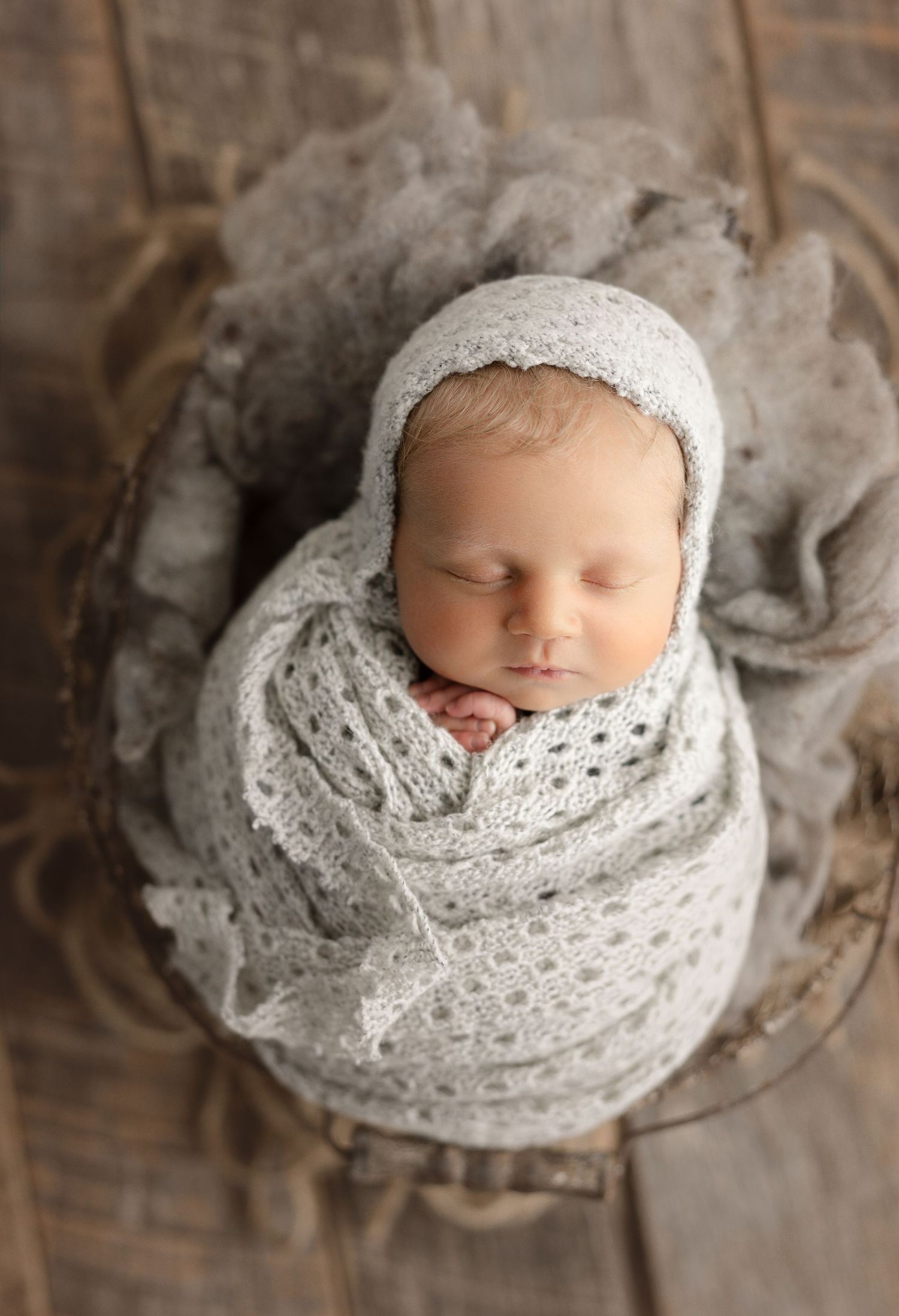 Newborn photo. Hatched Newborn Photography, Verona, Madison, Mount Horeb, Monona, Sun Prairie, WI.