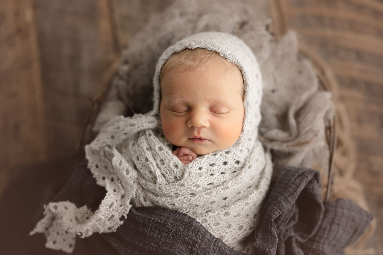 Newborn photo. Hatched Newborn Photography, Verona, Madison, Mount Horeb, Monona, Sun Prairie, WI.