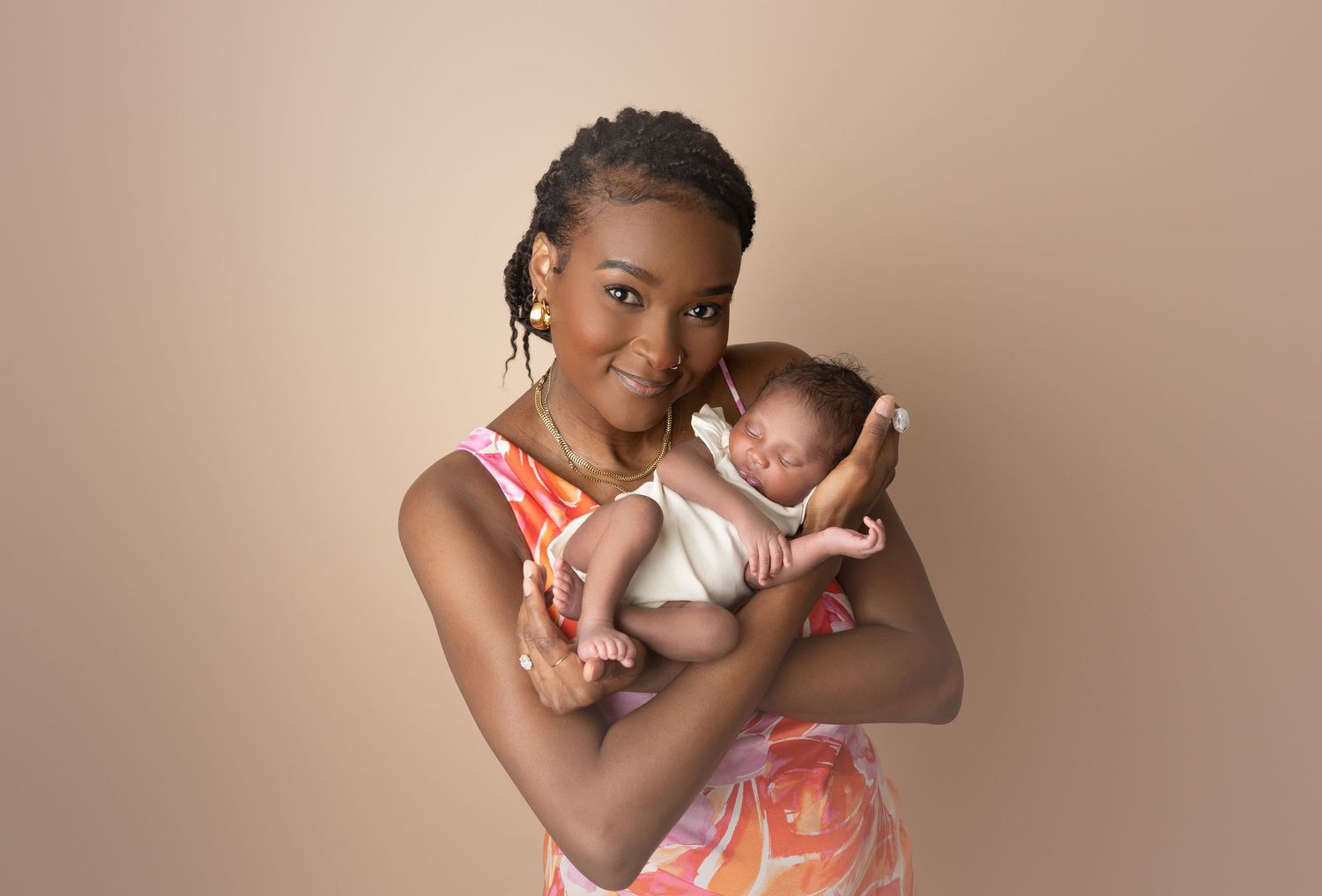 Mom with baby. Madison, WI newborn, Baby photos
