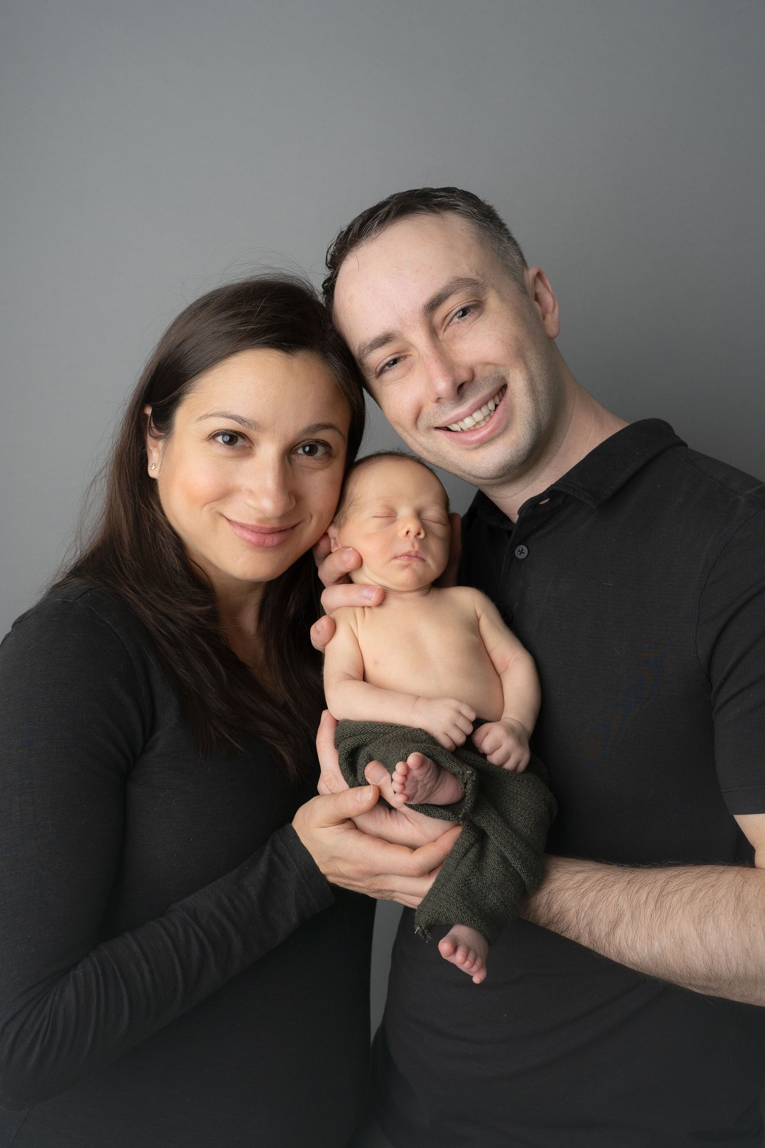 Family newborn photos. Hatched newborn photography. Wisconsin's premiere newborn and maternity photography.