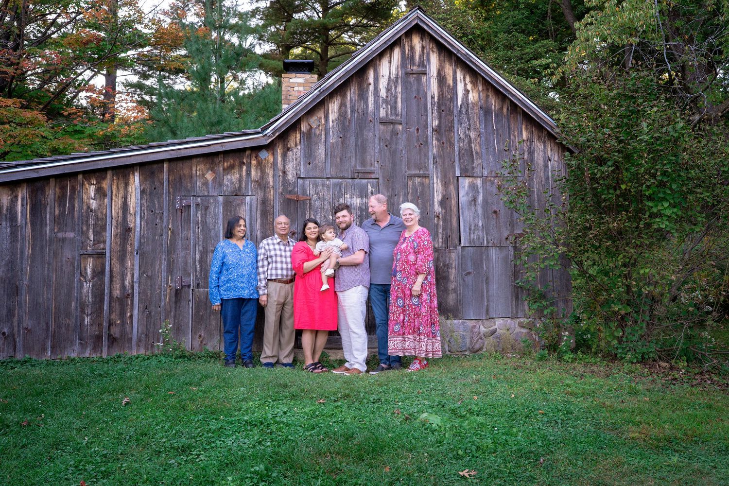 family photo in Monona, Wisconsin. Hatched Newborn and Family Photography