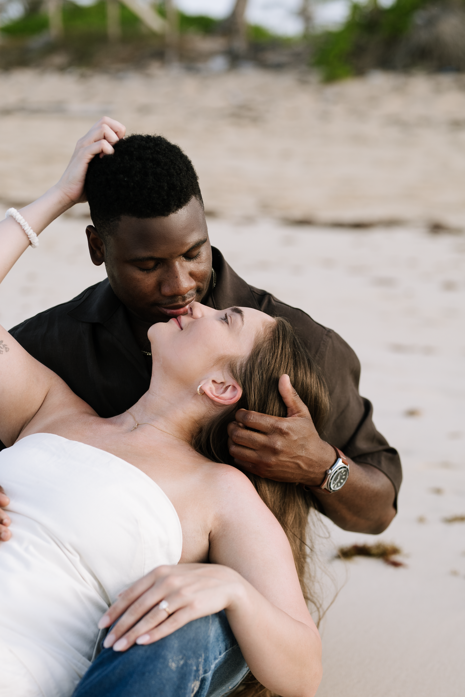 Professional couple photographer in Punta Cana specializing in engagement, anniversary, and vacation photography sessions.