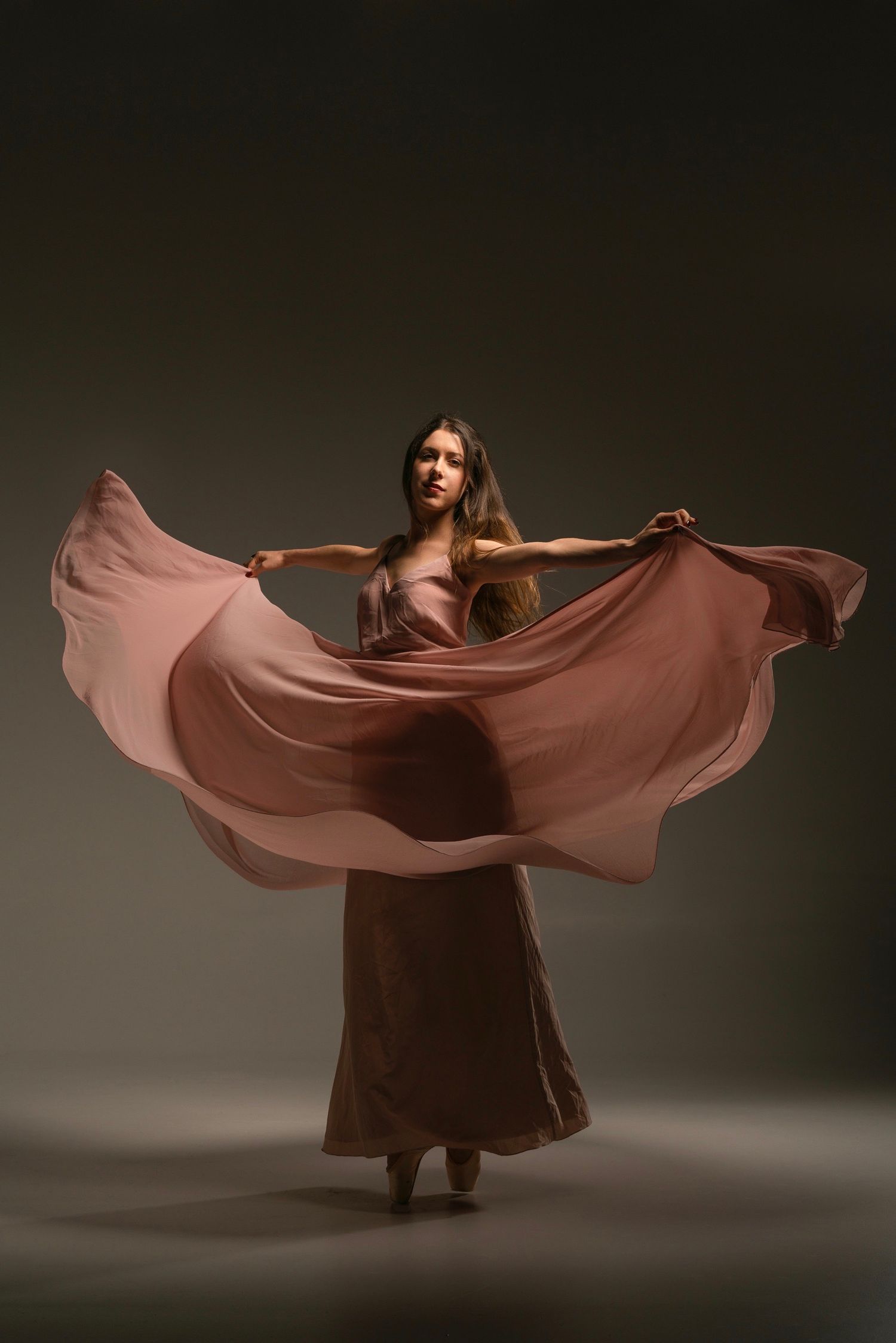 Alizah Marie Dancing. Bio Photo.
