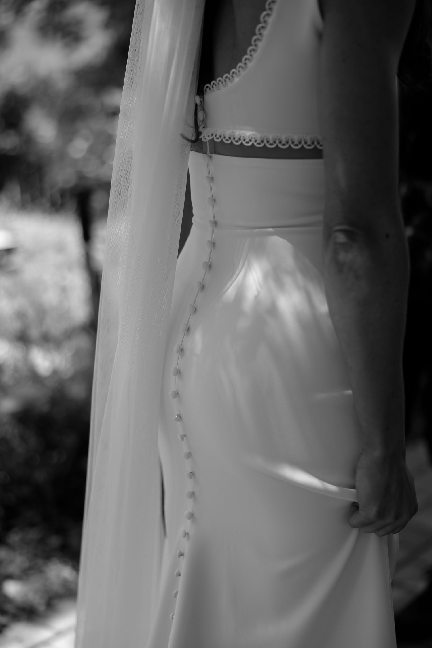 Wedding ceremony under the trees at the European-style Meridian House