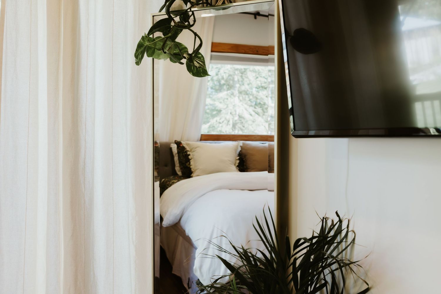 silhouette of bed in bedroom