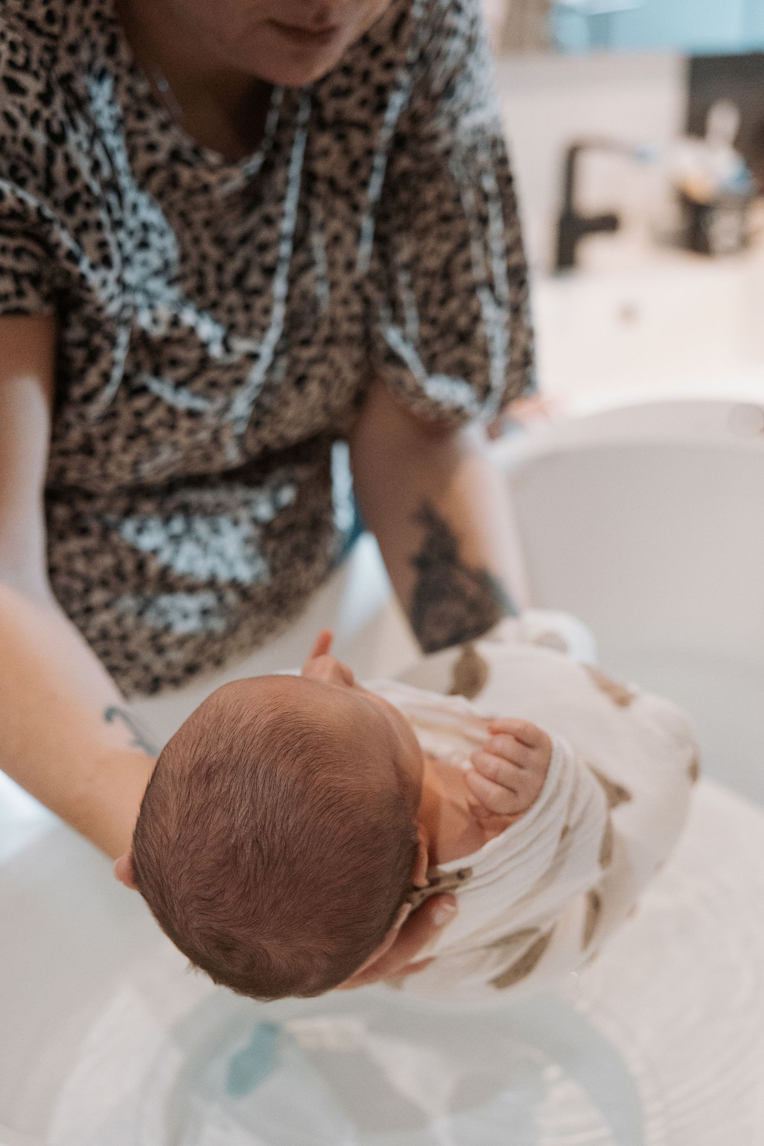 Photographe à Chartres, Eure-et-Loir, je capture vos mariages et instants de vie en famille, couple ou naissance avec émotion.