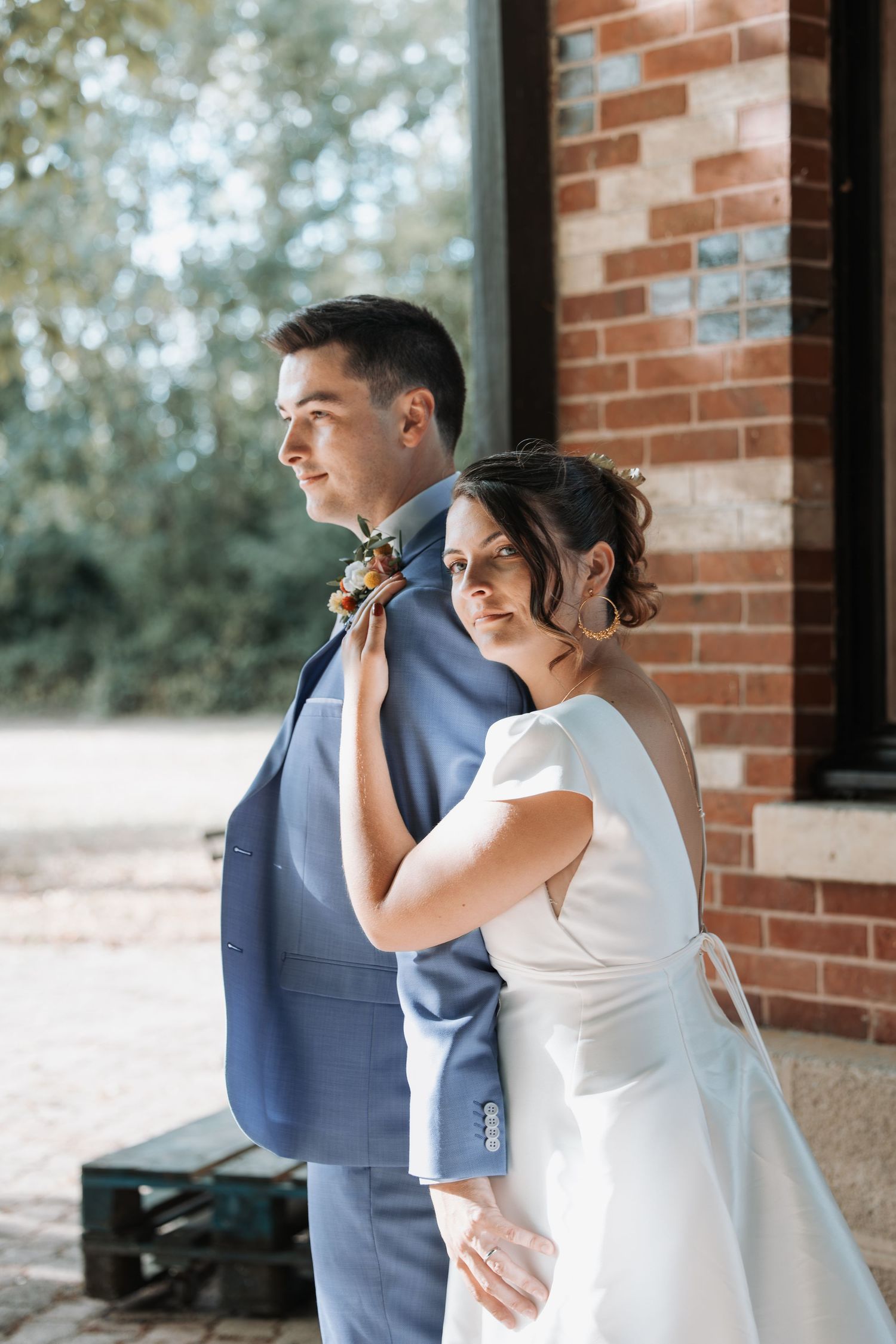 Photographe à Chartres, Eure-et-Loir, je capture vos mariages et instants de vie en famille, couple ou naissance avec émotion.
