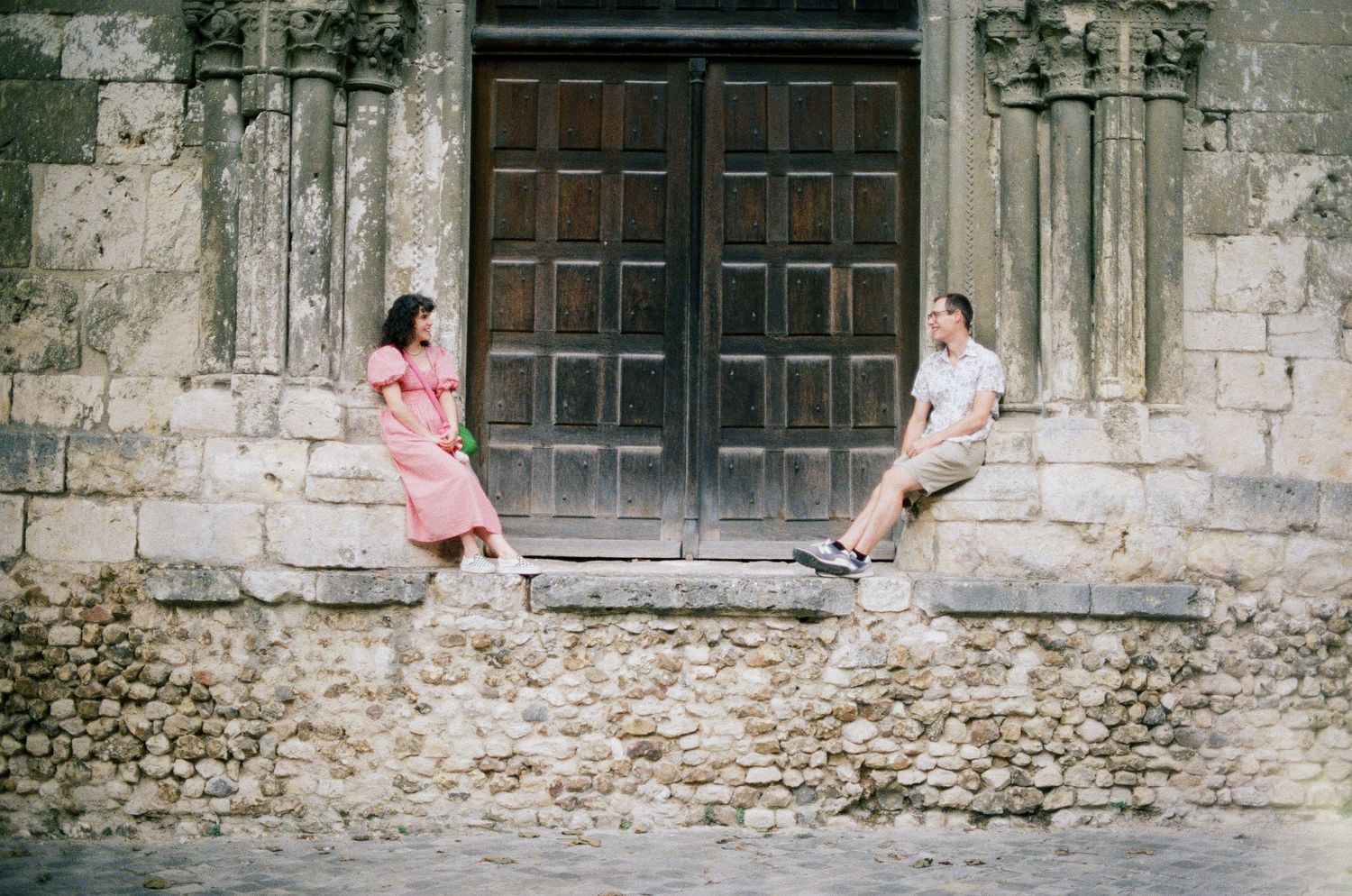 Photographe argentique mariage Chartres - portrait de couple en pellicule