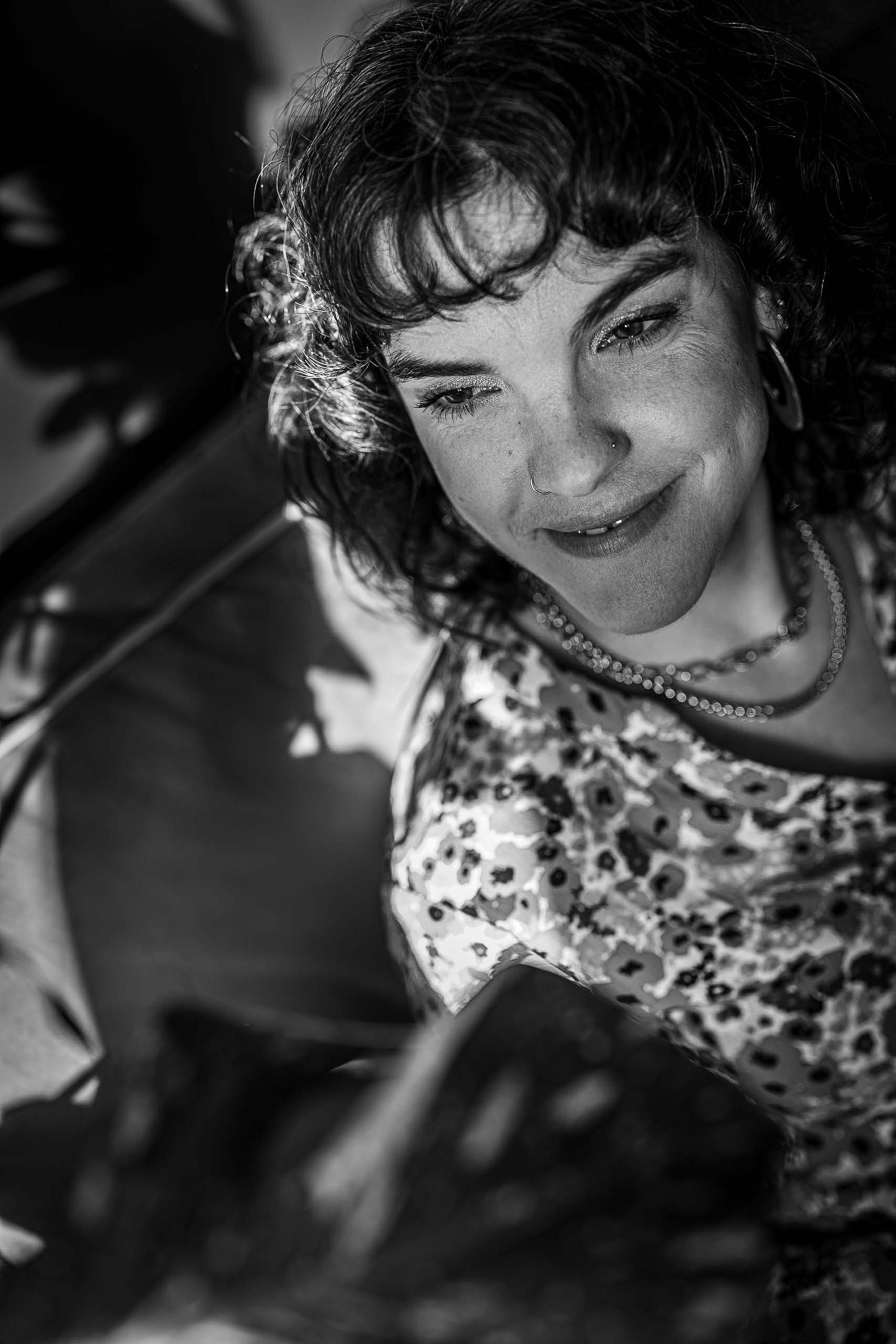 Photographe à Chartres, Eure-et-Loir, je capture vos mariages et instants de vie en famille, couple ou naissance avec émotion.