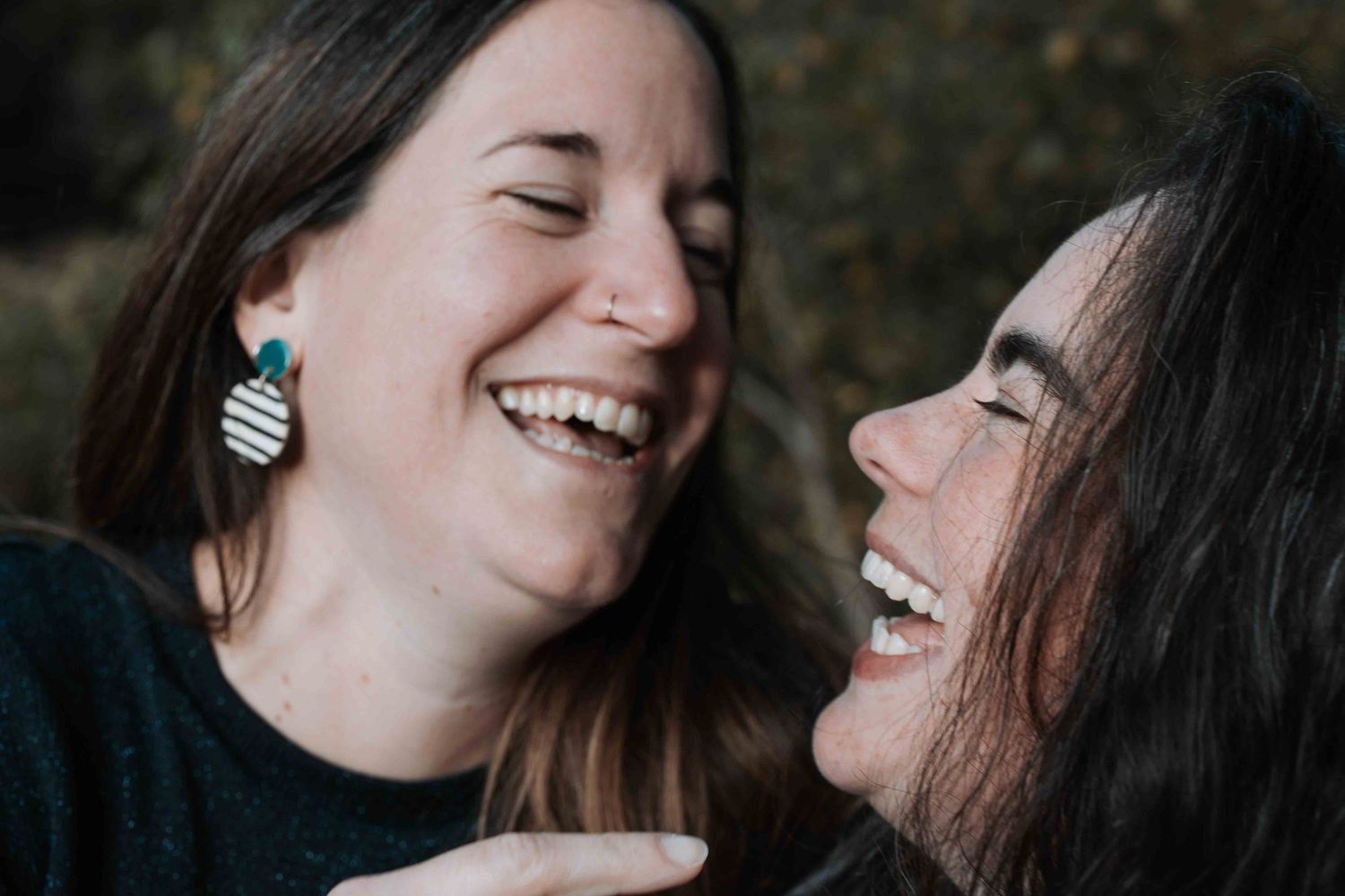 Photographe à Chartres, Eure-et-Loir, je capture vos mariages et instants de vie en famille, couple ou naissance avec émotion.