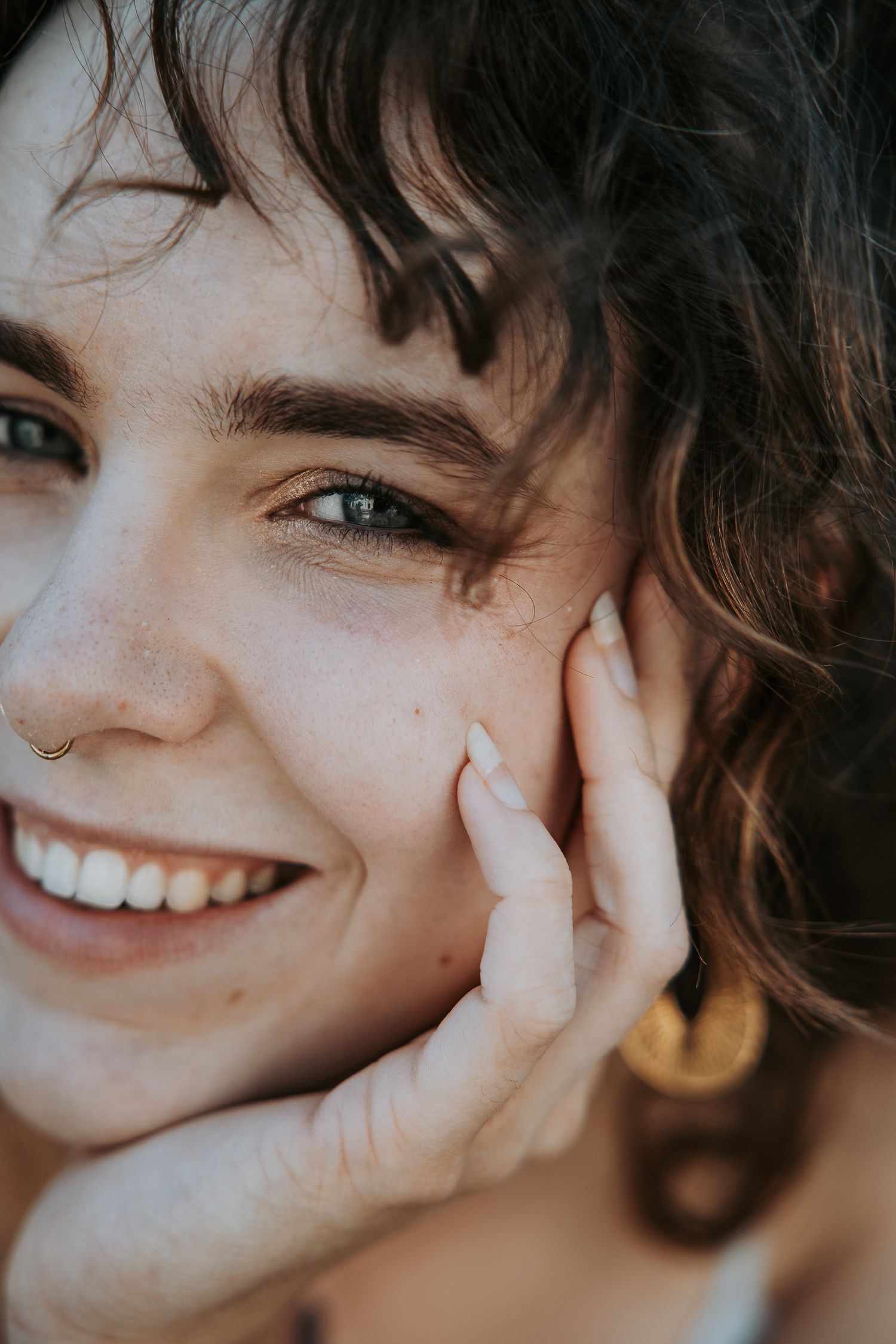 Photographe à Chartres, Eure-et-Loir, je capture vos mariages et instants de vie en famille, couple ou naissance avec émotion.