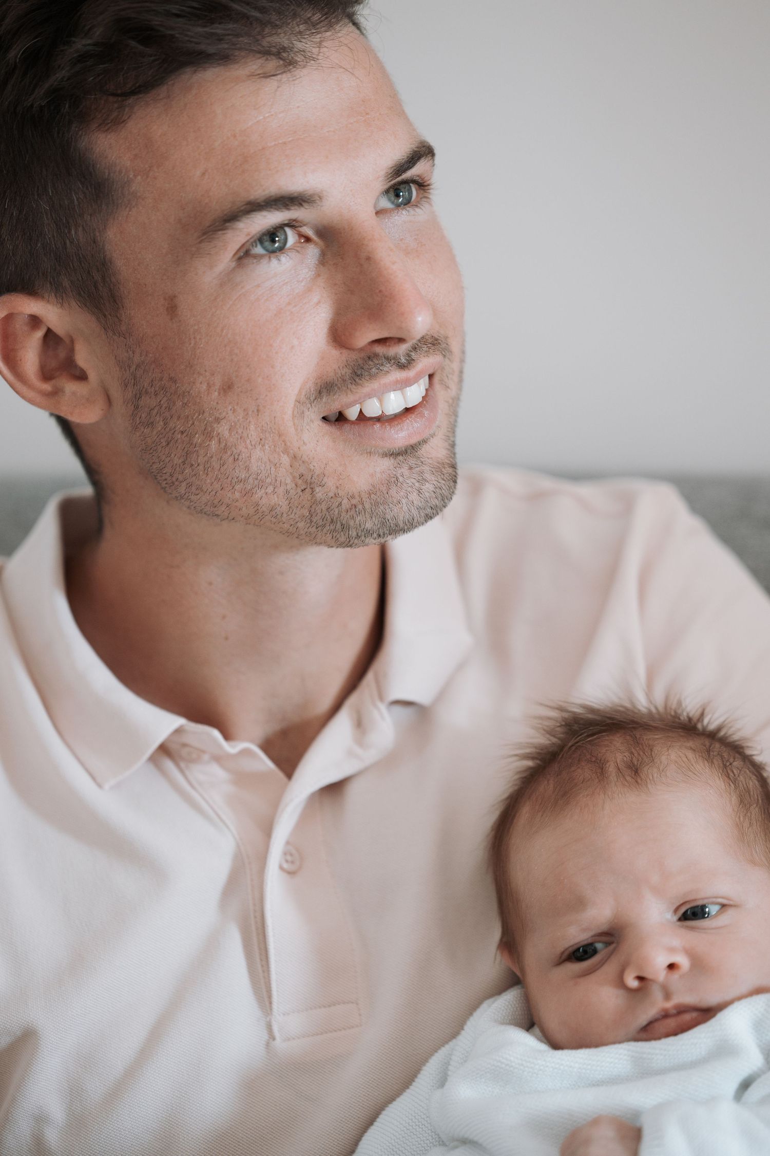 Photographe à Chartres, Eure-et-Loir, je capture vos mariages et instants de vie en famille, couple ou naissance avec émotion.