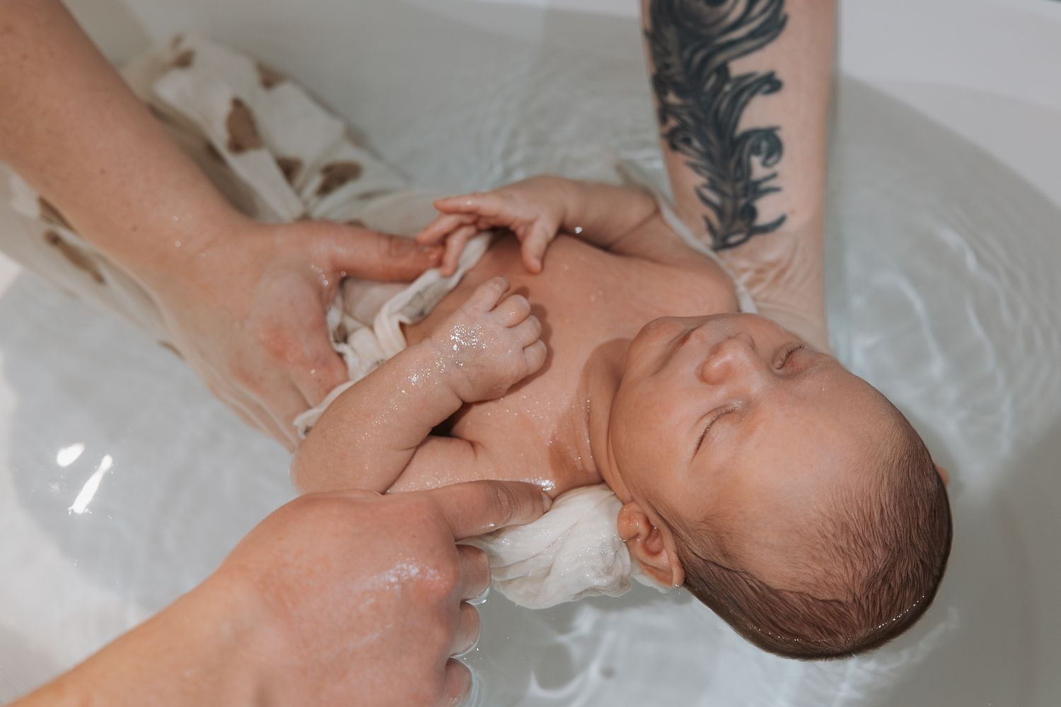 Photographe à Chartres, Eure-et-Loir, je capture vos mariages et instants de vie en famille, couple ou naissance avec émotion.