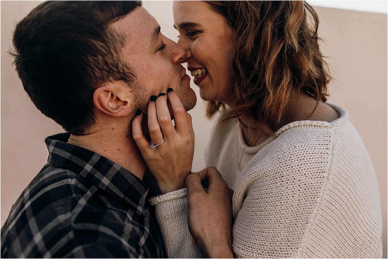 Photographe à Chartres, Eure-et-Loir, je capture vos mariages et instants de vie en famille, couple ou naissance avec émotion.
