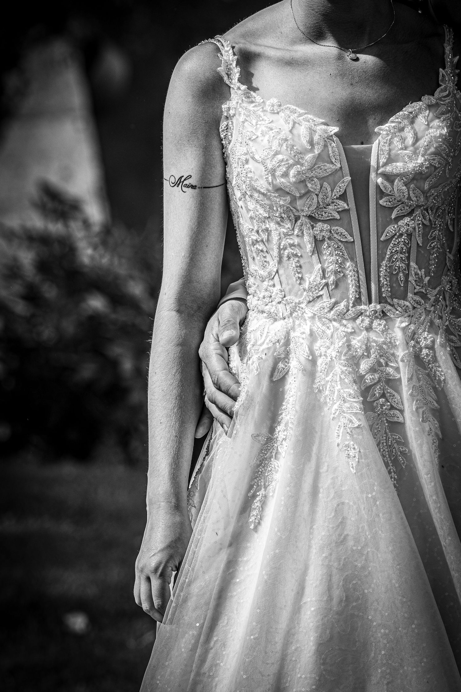 Photographe à Chartres, Eure-et-Loir, je capture vos mariages et instants de vie en famille, couple ou naissance avec émotion.