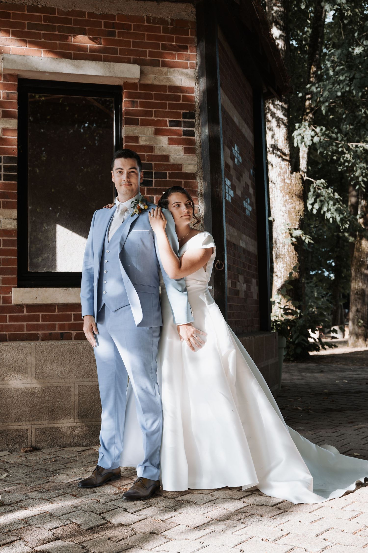 Photographe à Chartres, Eure-et-Loir, je capture vos mariages et instants de vie en famille, couple ou naissance avec émotion.
