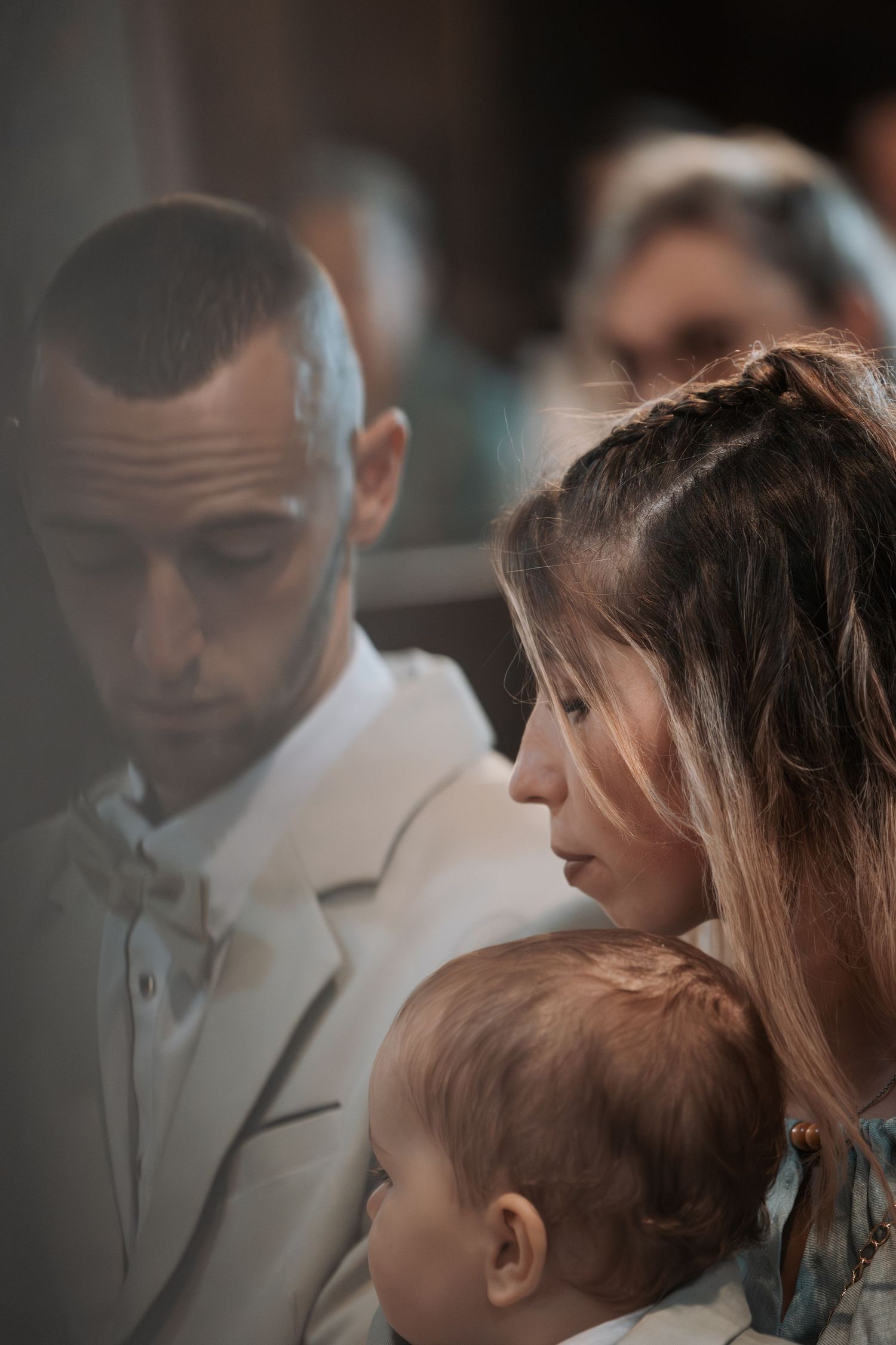 Photographe à Chartres, Eure-et-Loir, je capture vos mariages et instants de vie en famille, couple ou naissance avec émotion.
