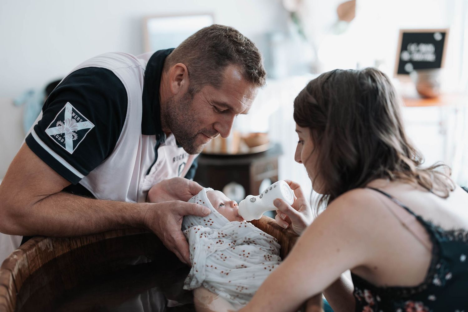 Photographe à Chartres, Eure-et-Loir, je capture vos mariages et instants de vie en famille, couple ou naissance avec émotion.