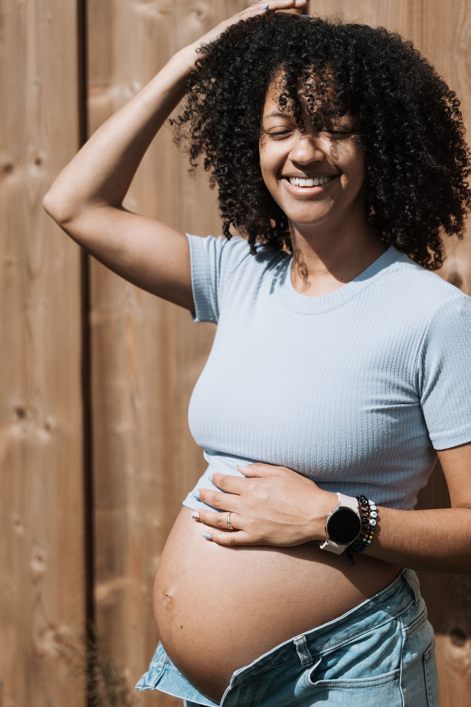 Photographe à Chartres, Eure-et-Loir, je capture vos mariages et instants de vie en famille, couple ou naissance avec émotion.
