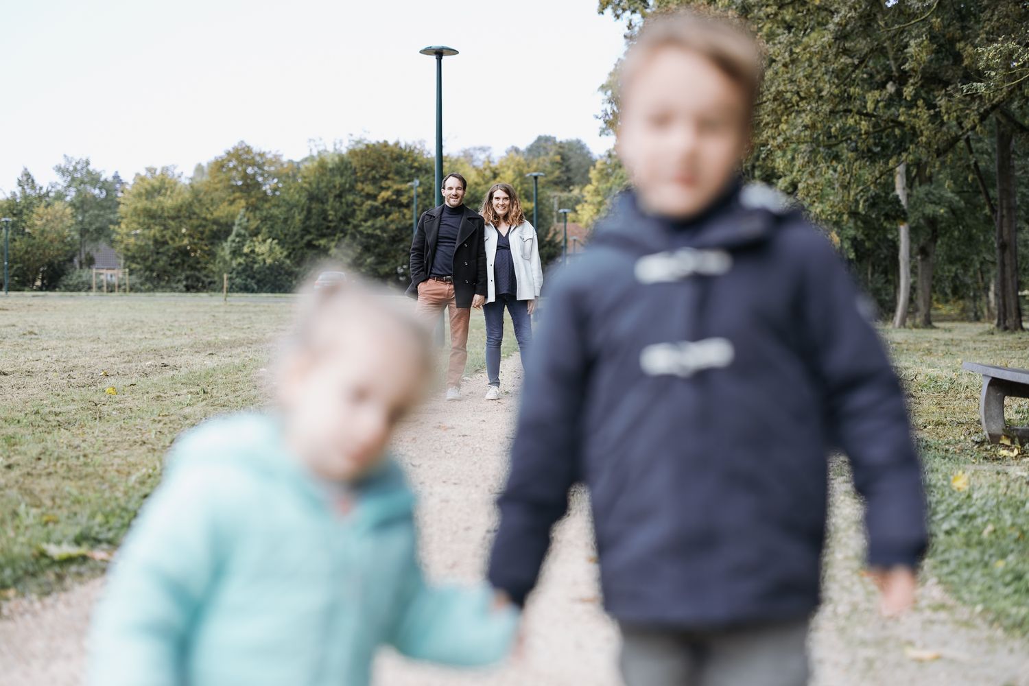 Photographe à Chartres, Eure-et-Loir, je capture vos mariages et instants de vie en famille, couple ou naissance avec émotion.