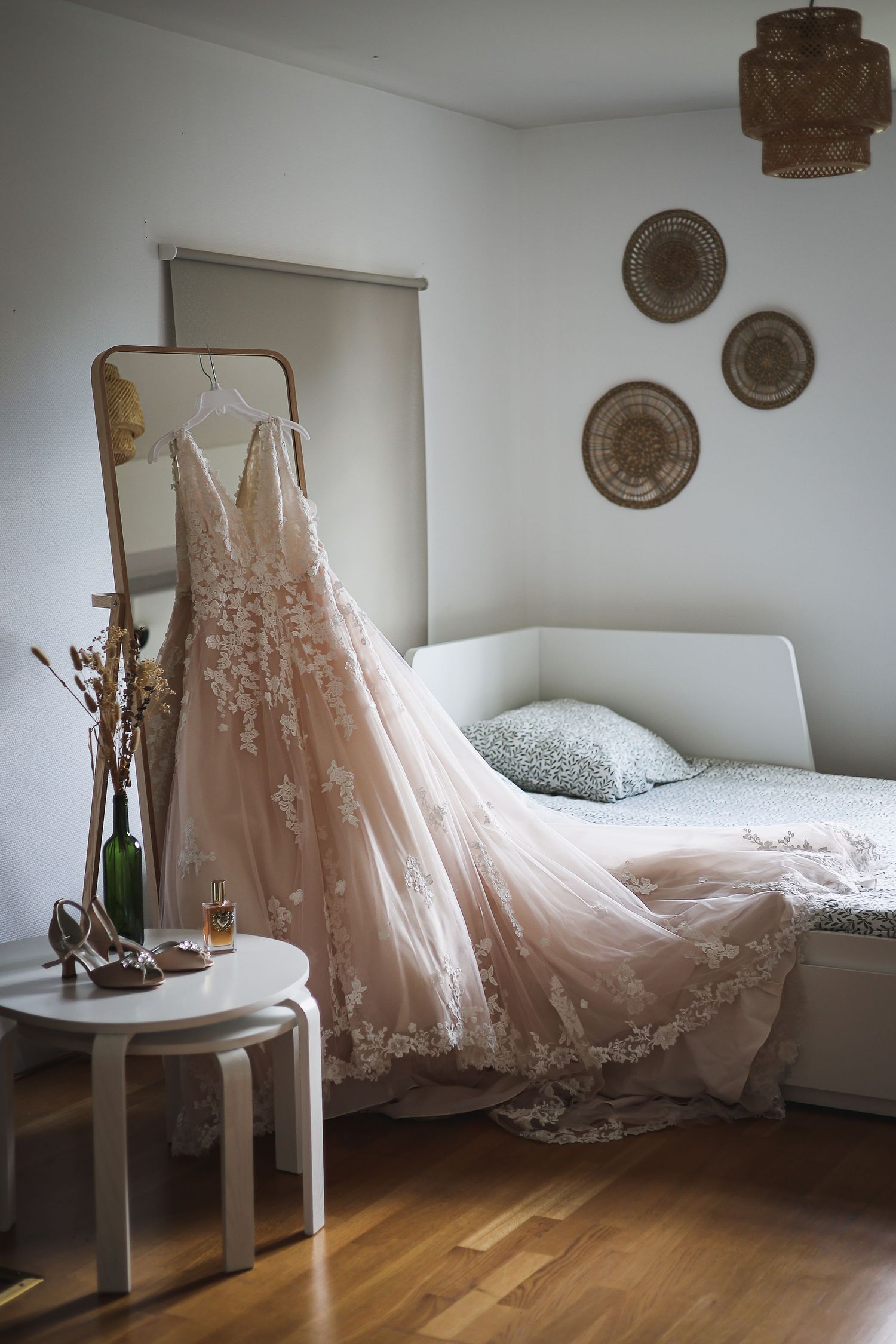 Photographe en Eure et Loir à Chartres, je vous accompagne pour capturer vos moments de vie, en famille, en couple ou lors de votre mariage
